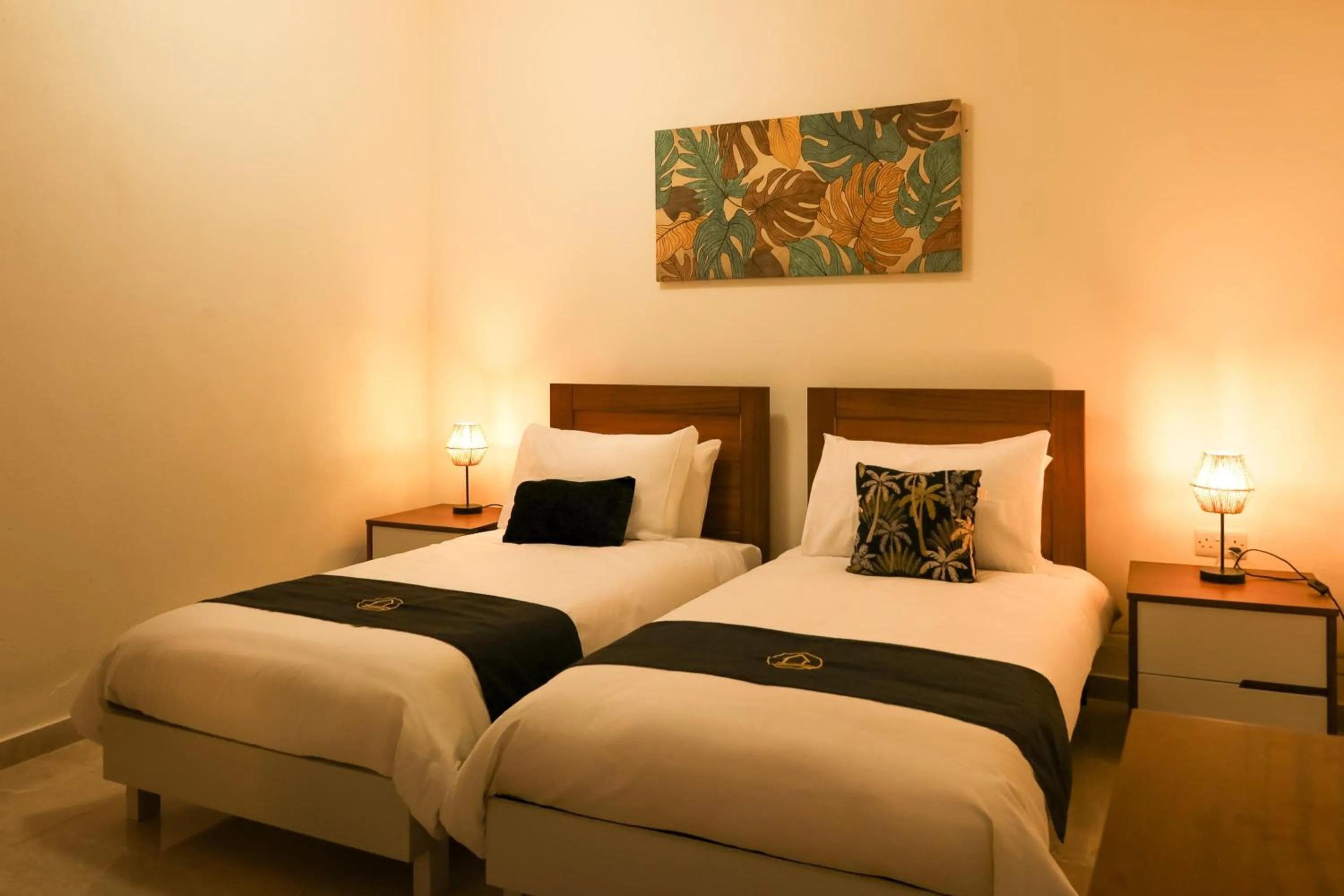 Bedroom, Bed in Magnifica Gozitan Villa Pool And Jacuzzi - Happy Rentals