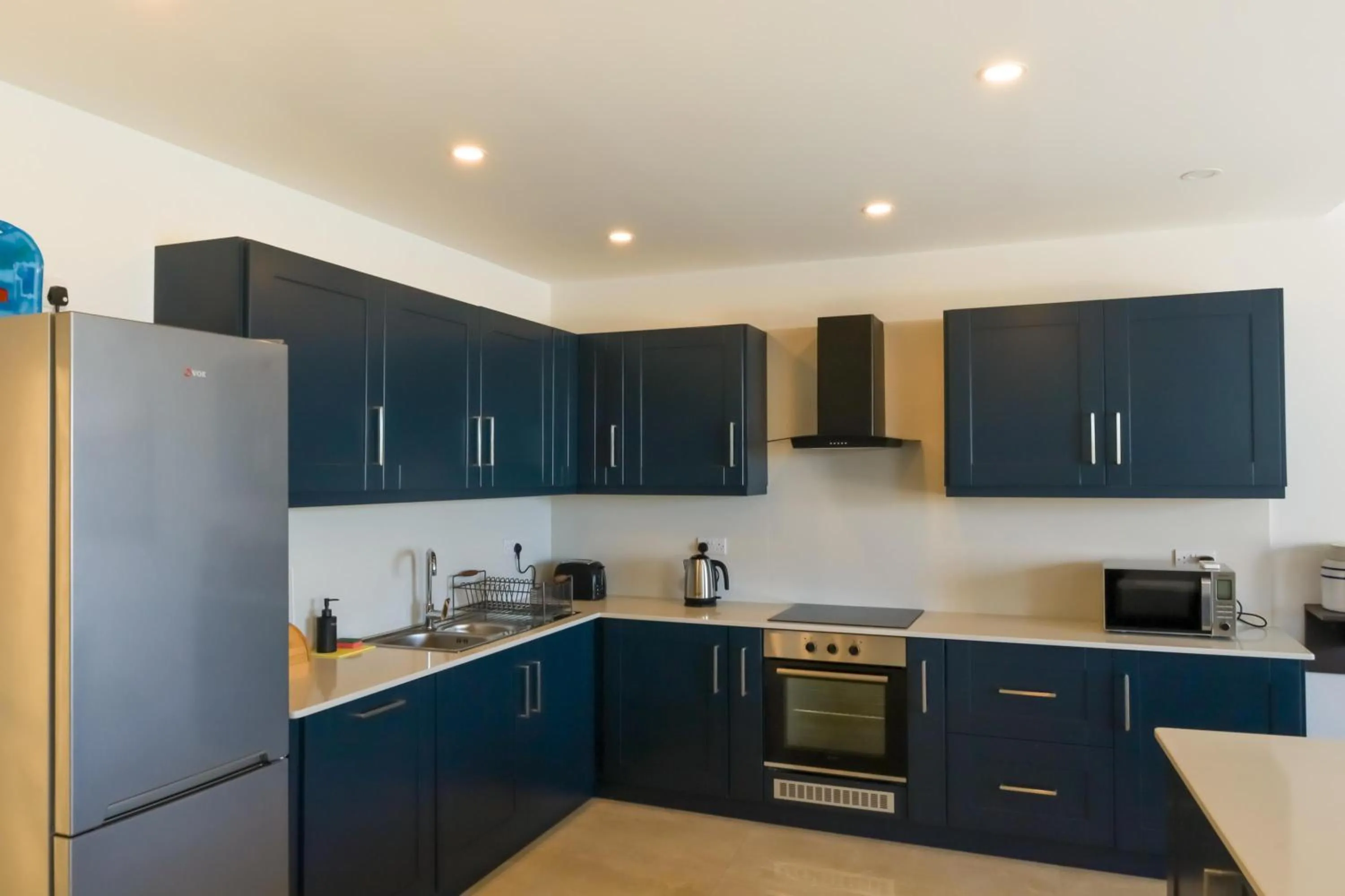 Kitchen or kitchenette in Magnifica Gozitan Villa Pool And Jacuzzi - Happy Rentals