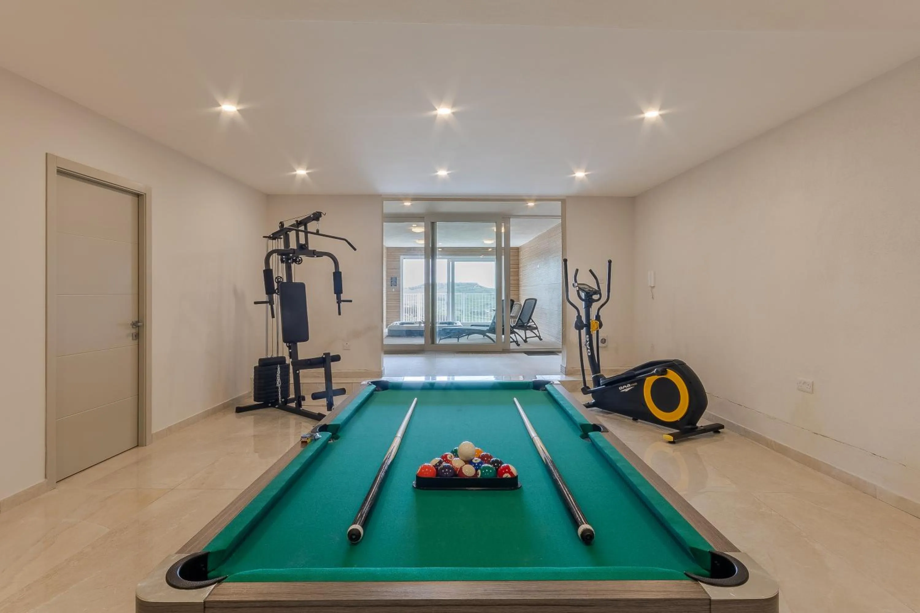 Fitness centre/facilities in Magnifica Gozitan Villa Pool And Jacuzzi - Happy Rentals
