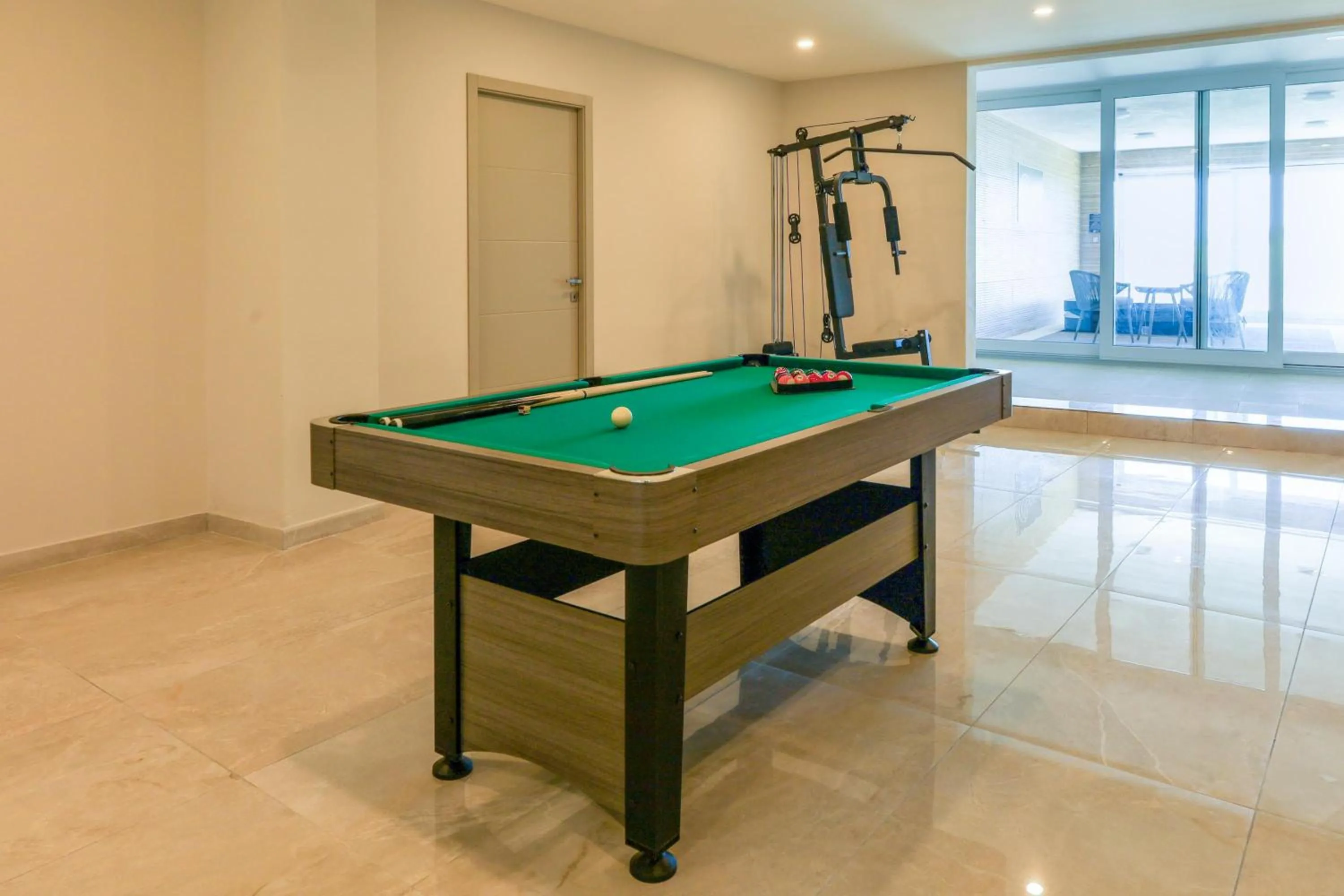Fitness centre/facilities in Magnifica Gozitan Villa Pool And Jacuzzi - Happy Rentals