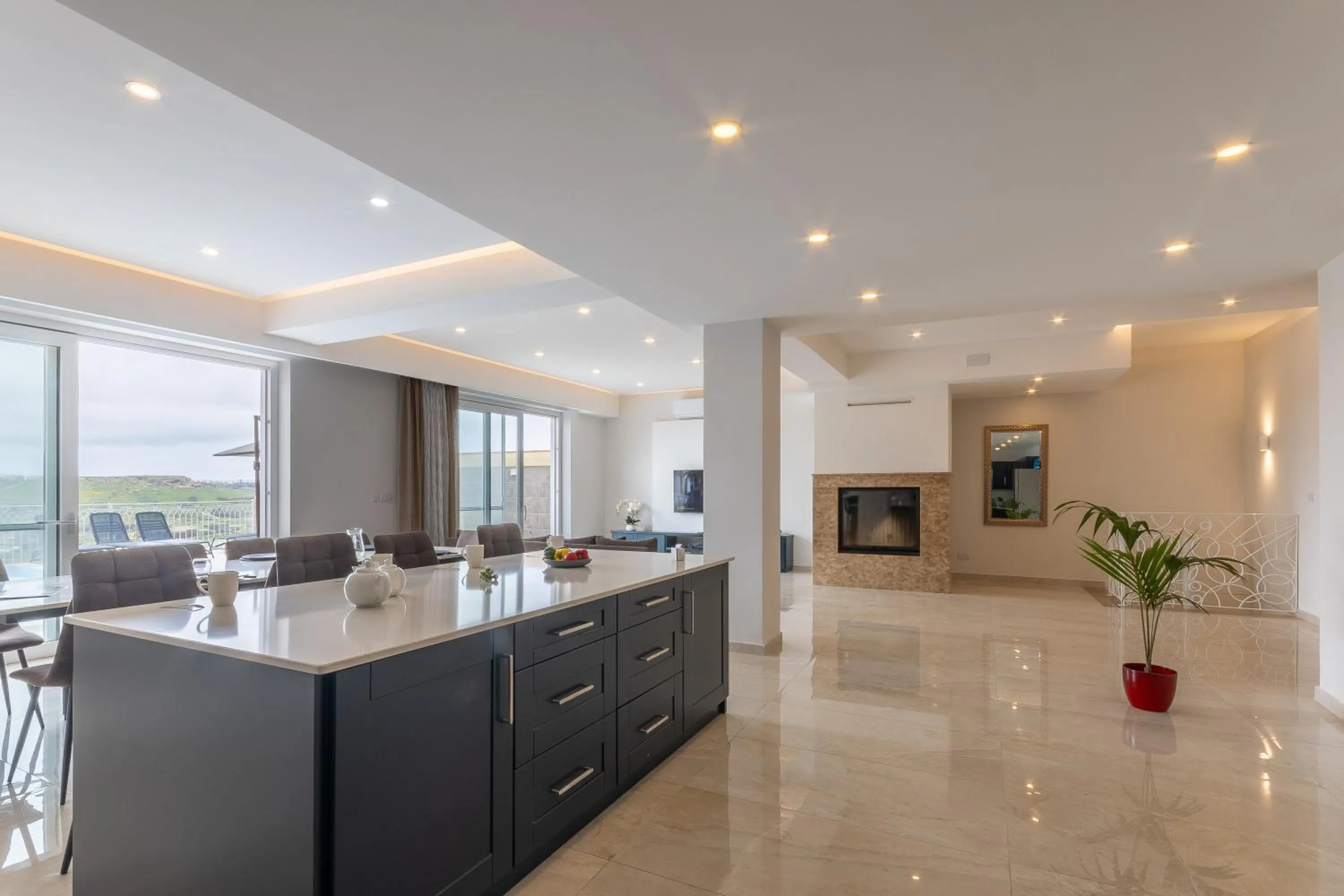 Living room in Magnifica Gozitan Villa Pool And Jacuzzi - Happy Rentals