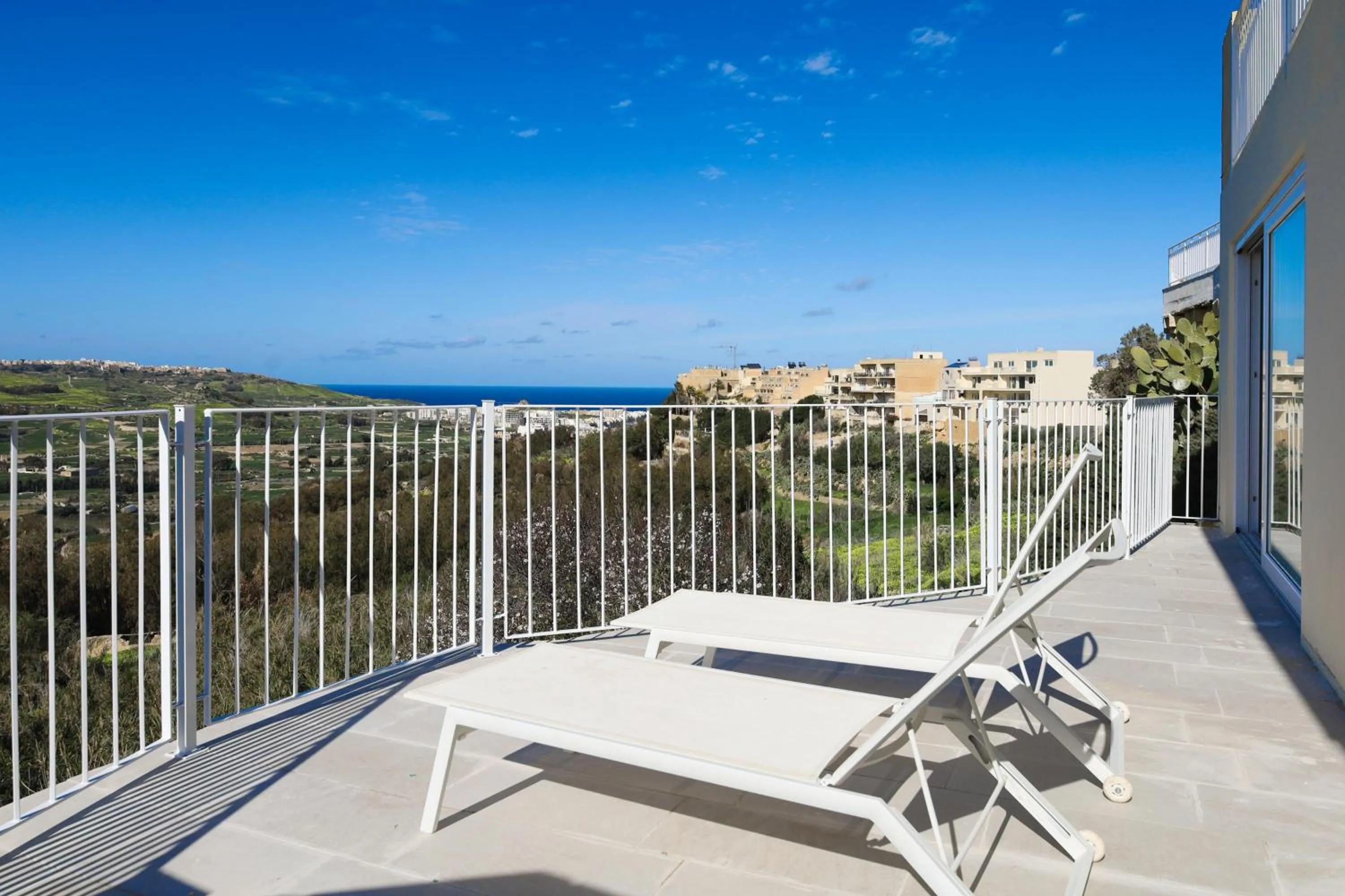 Sea view in Magnifica Gozitan Villa Pool And Jacuzzi - Happy Rentals