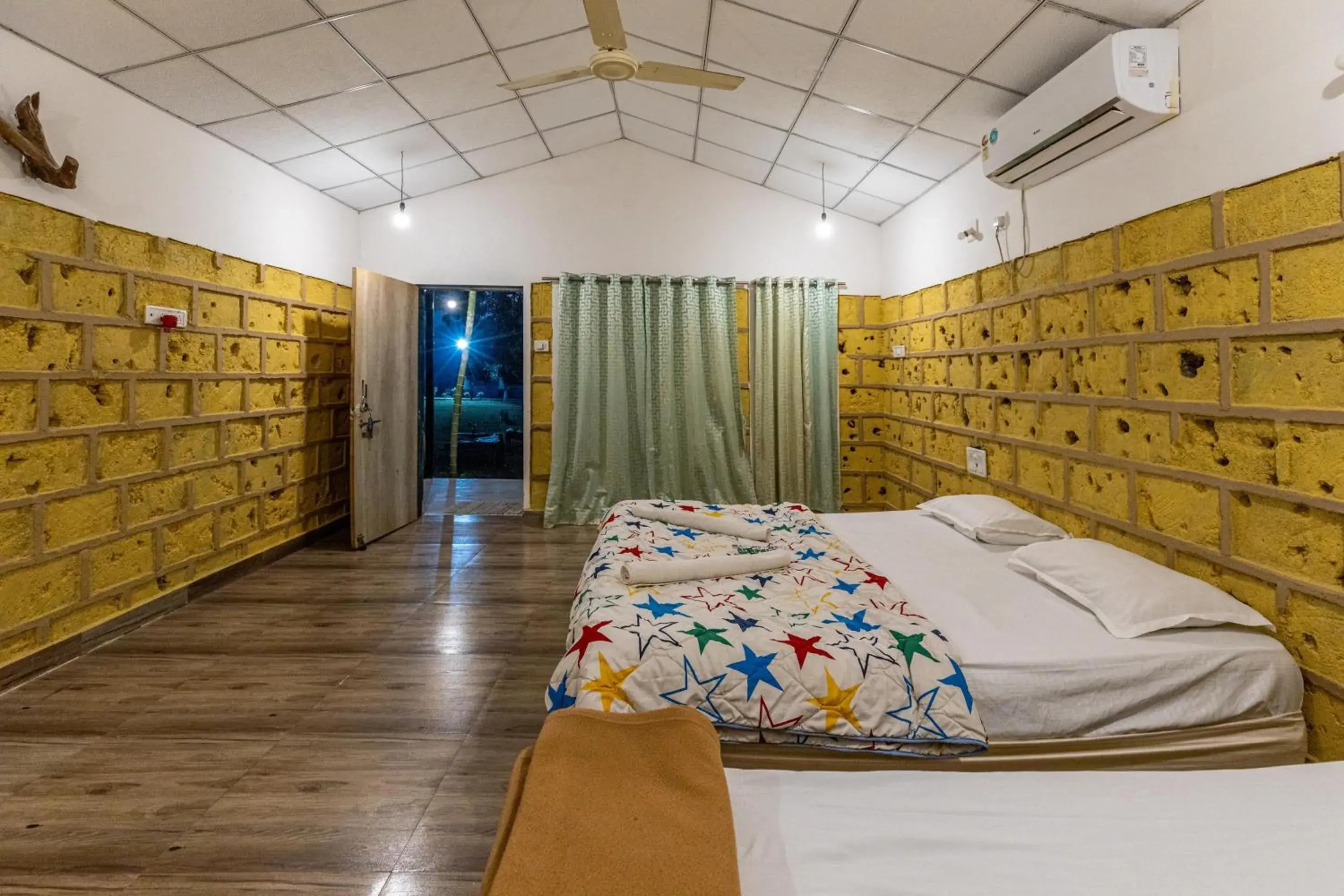 Bedroom, Bed in Gir County Resort Bedroom, Bed in Gir County Resort