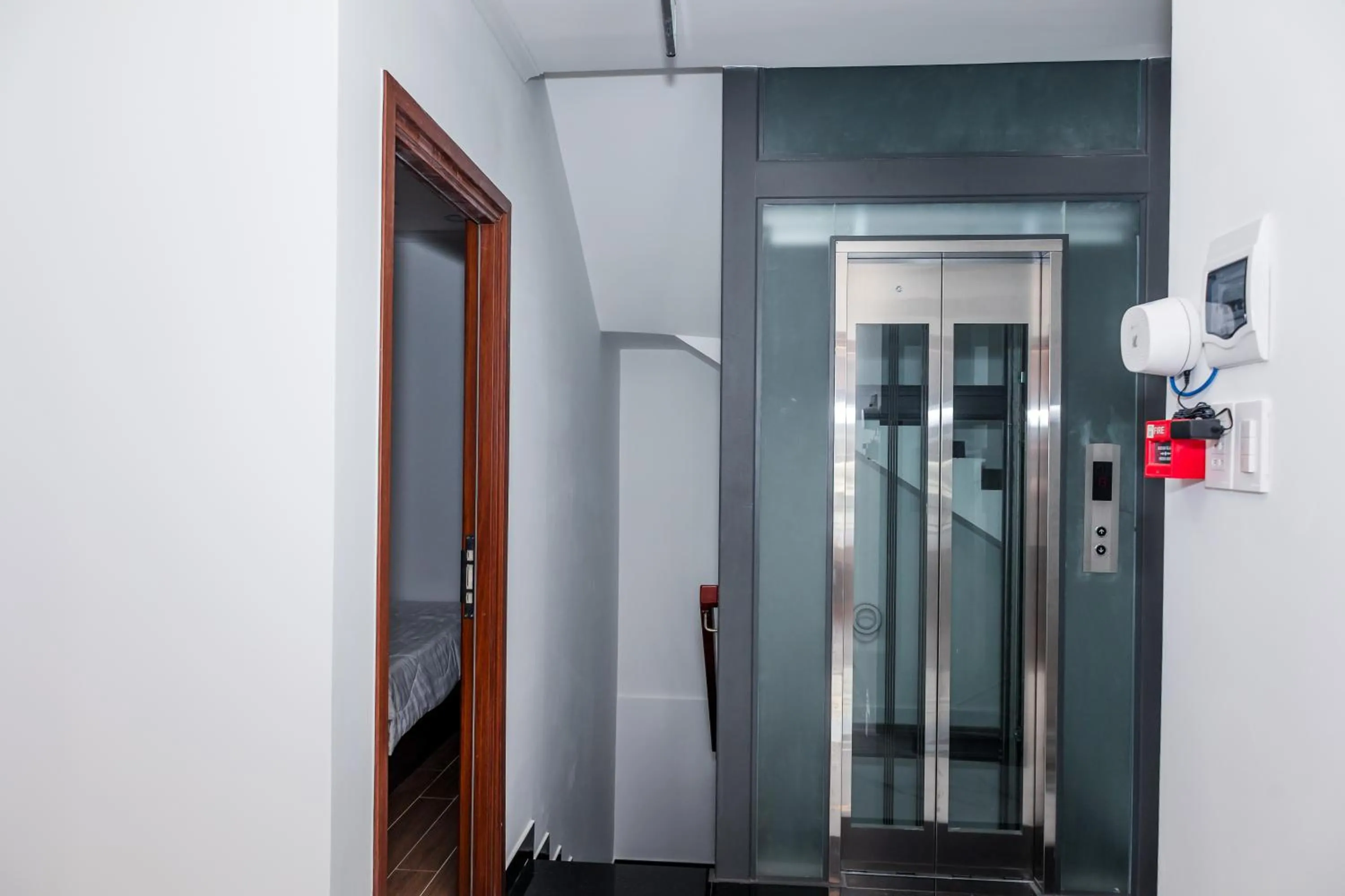 elevator in Suka Hotel