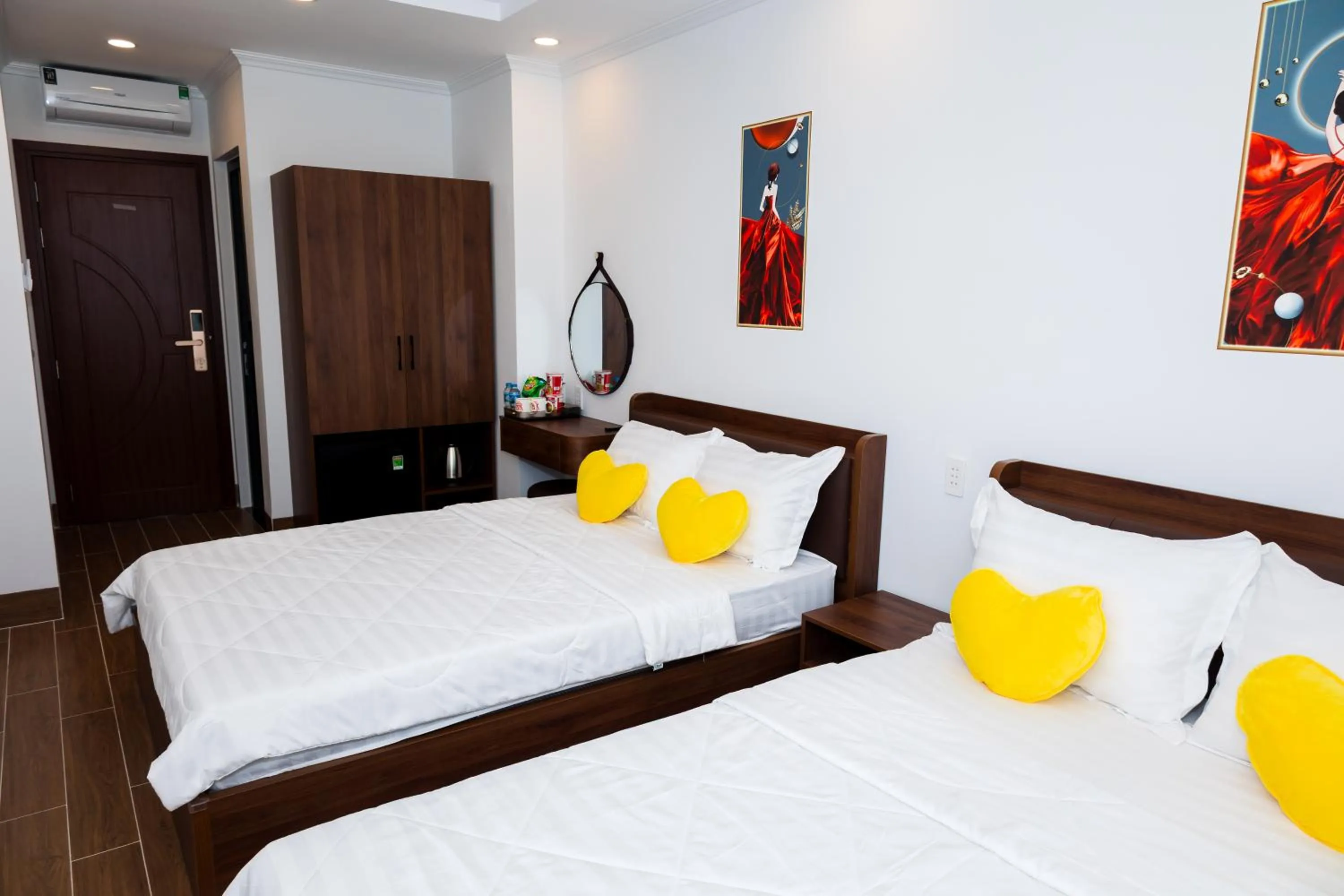 City view, Bed in Suka Hotel