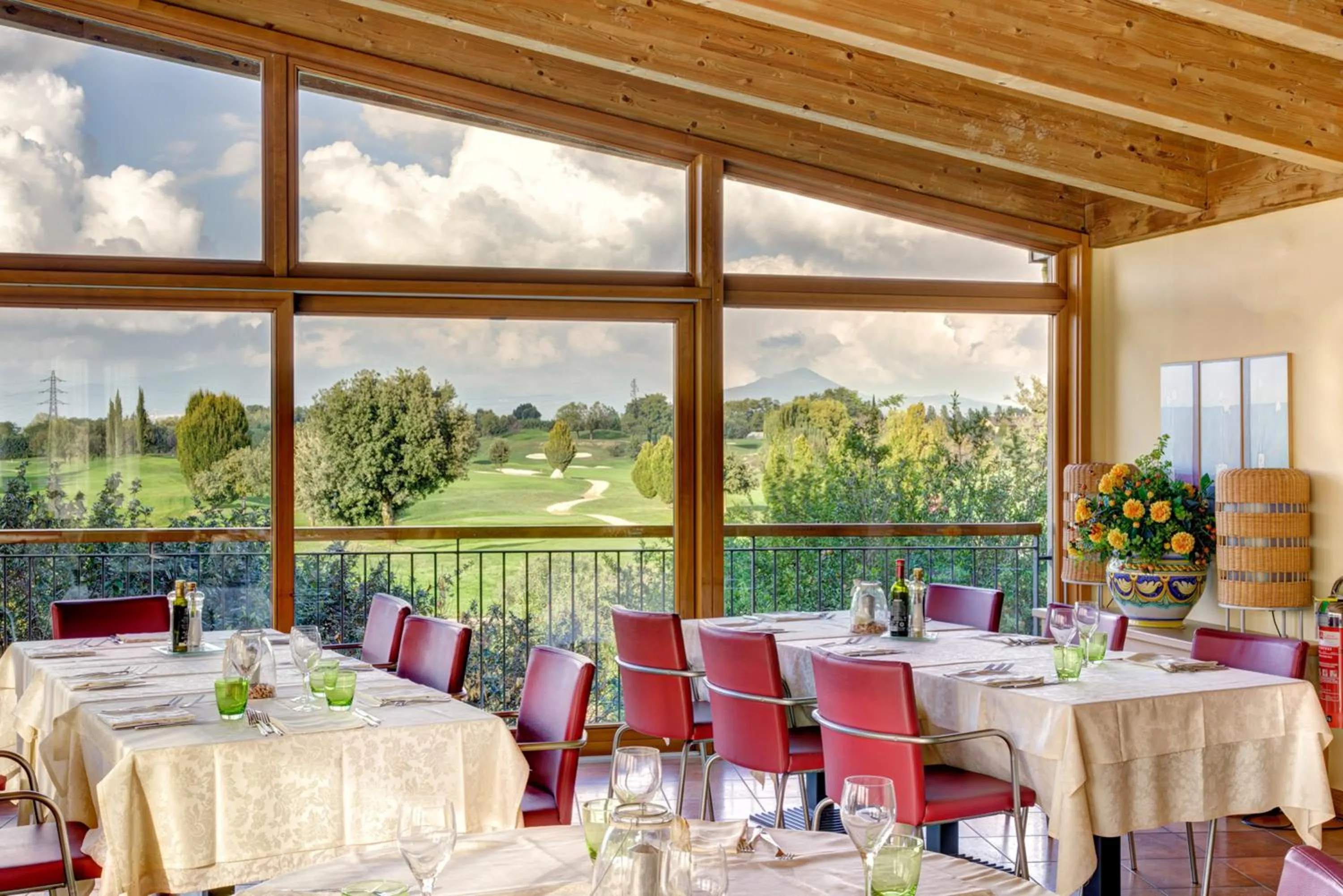 Restaurant/places to eat in Golf Residenza