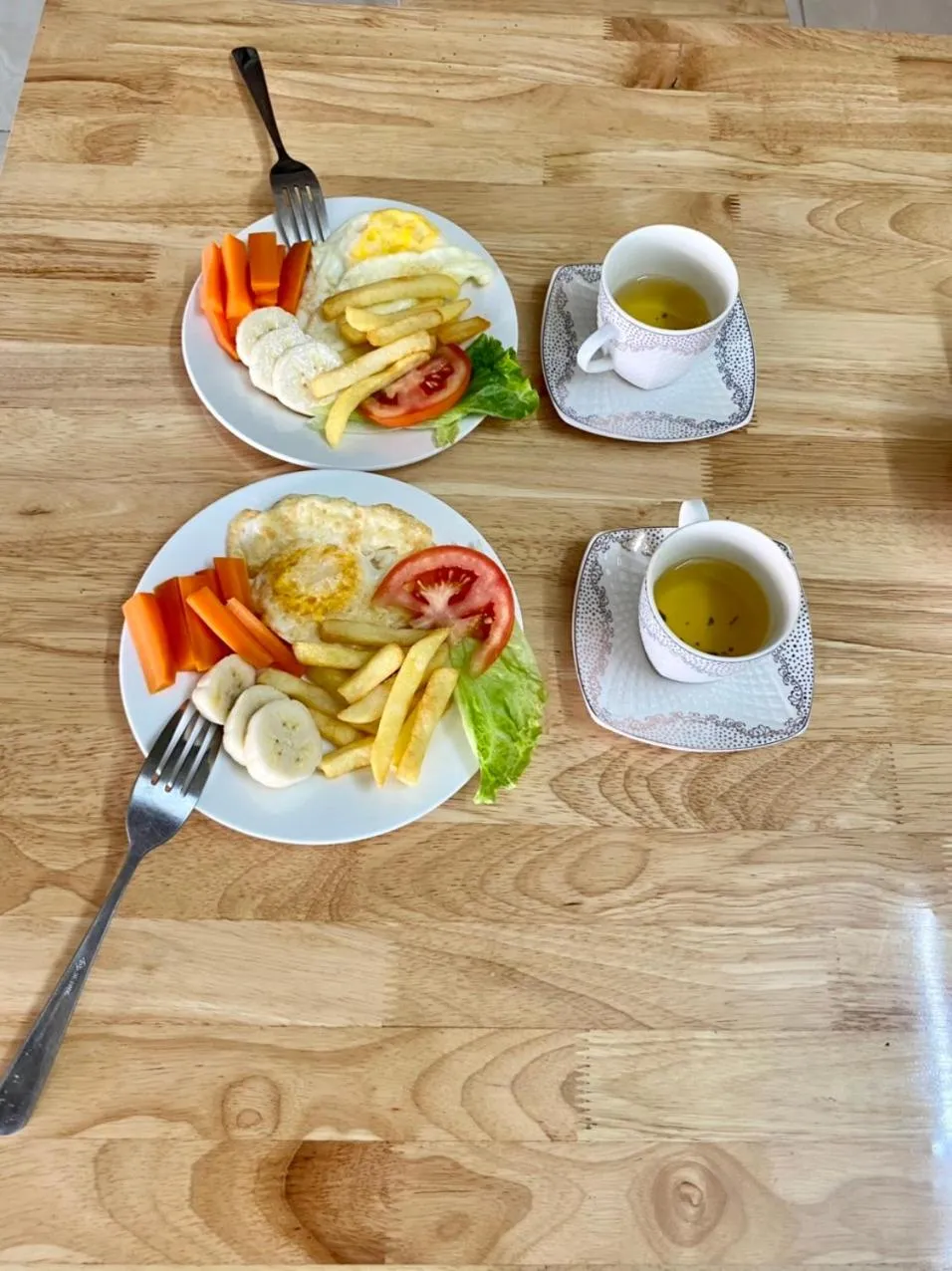 Breakfast in Family Transit Hotel