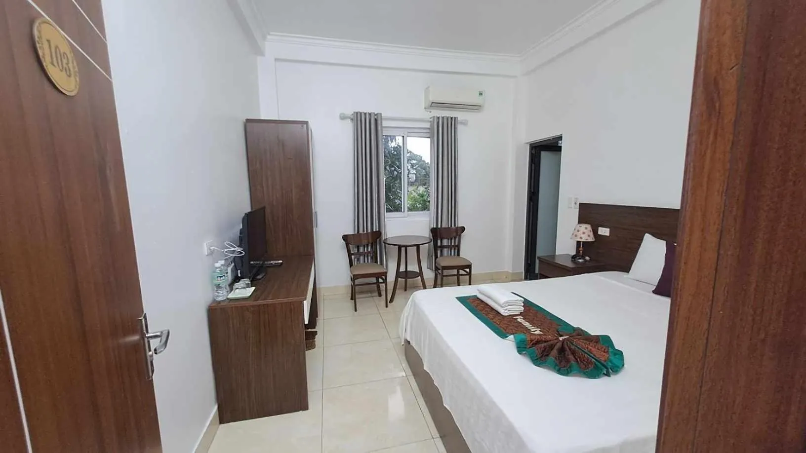 Bed in Family Transit Hotel