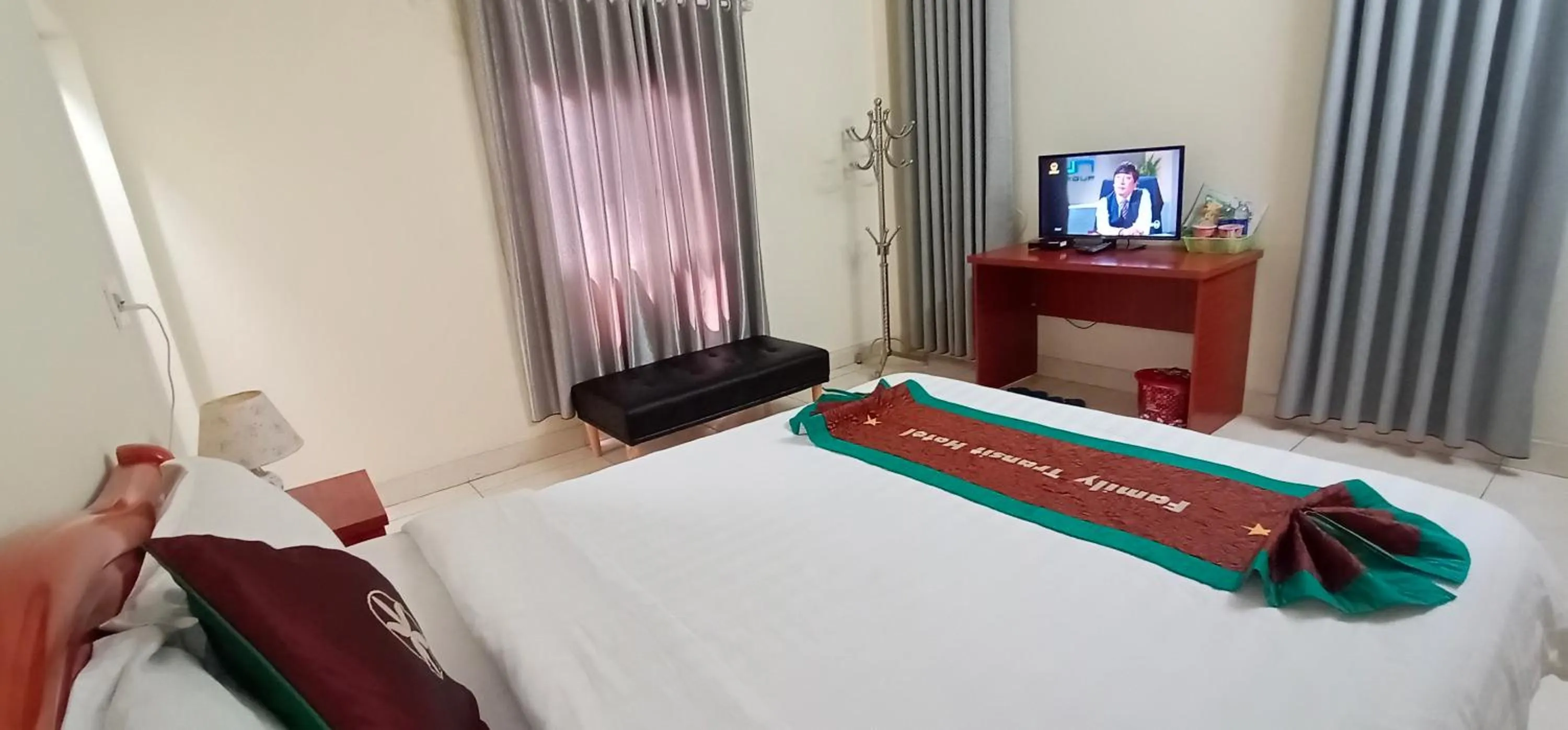 Photo of the whole room, Bed in Family Transit Hotel