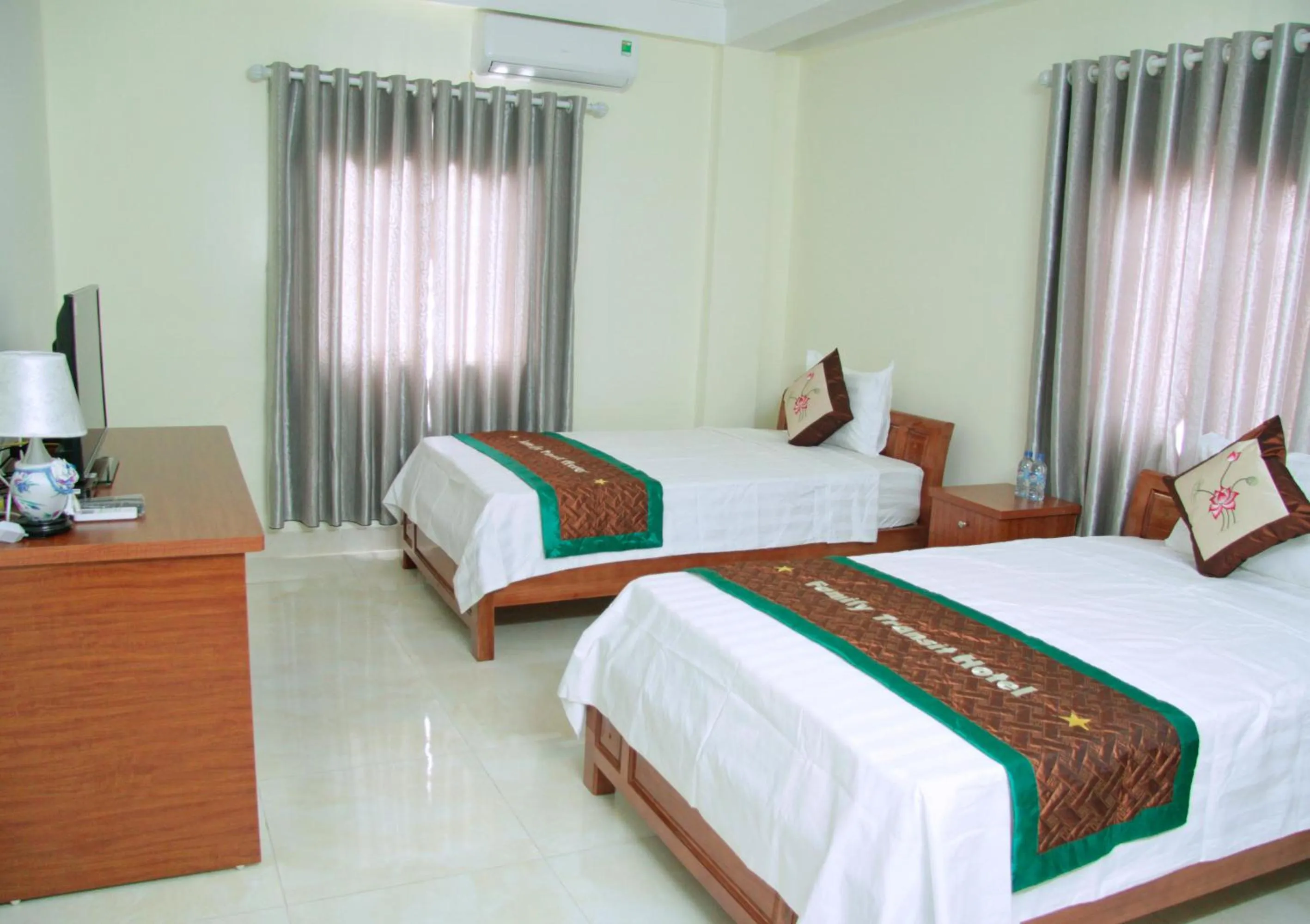 Bed in Family Transit Hotel