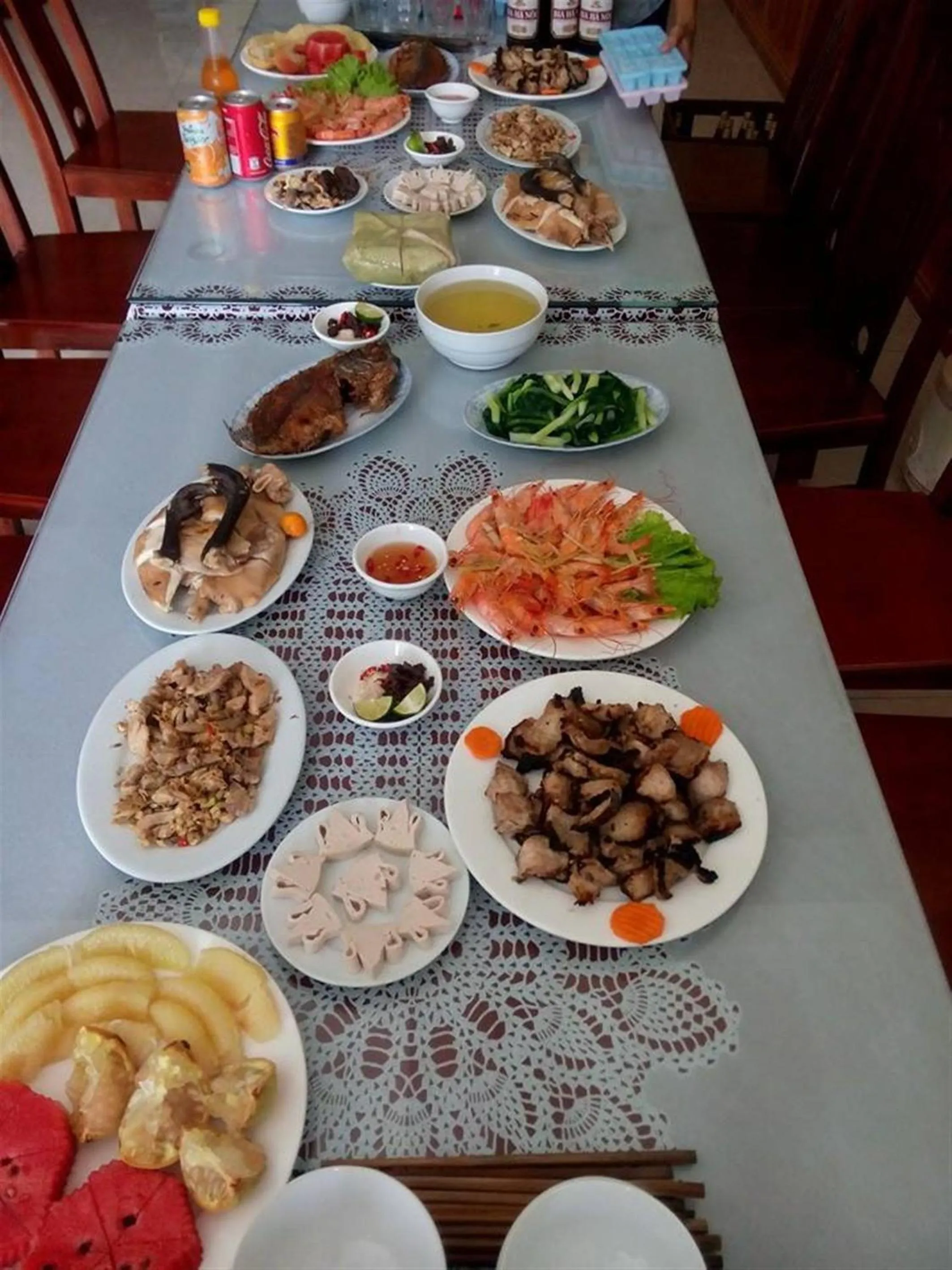 Restaurant/places to eat in Family Transit Hotel