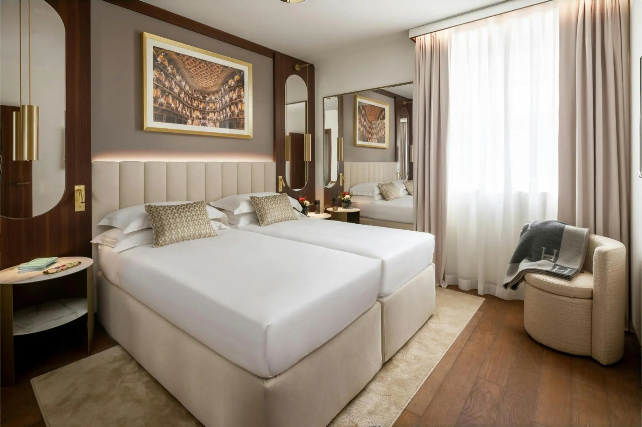 Photo of the whole room, Bed in Teatro Luxury Apartments Firenze - Starhotels Collezione