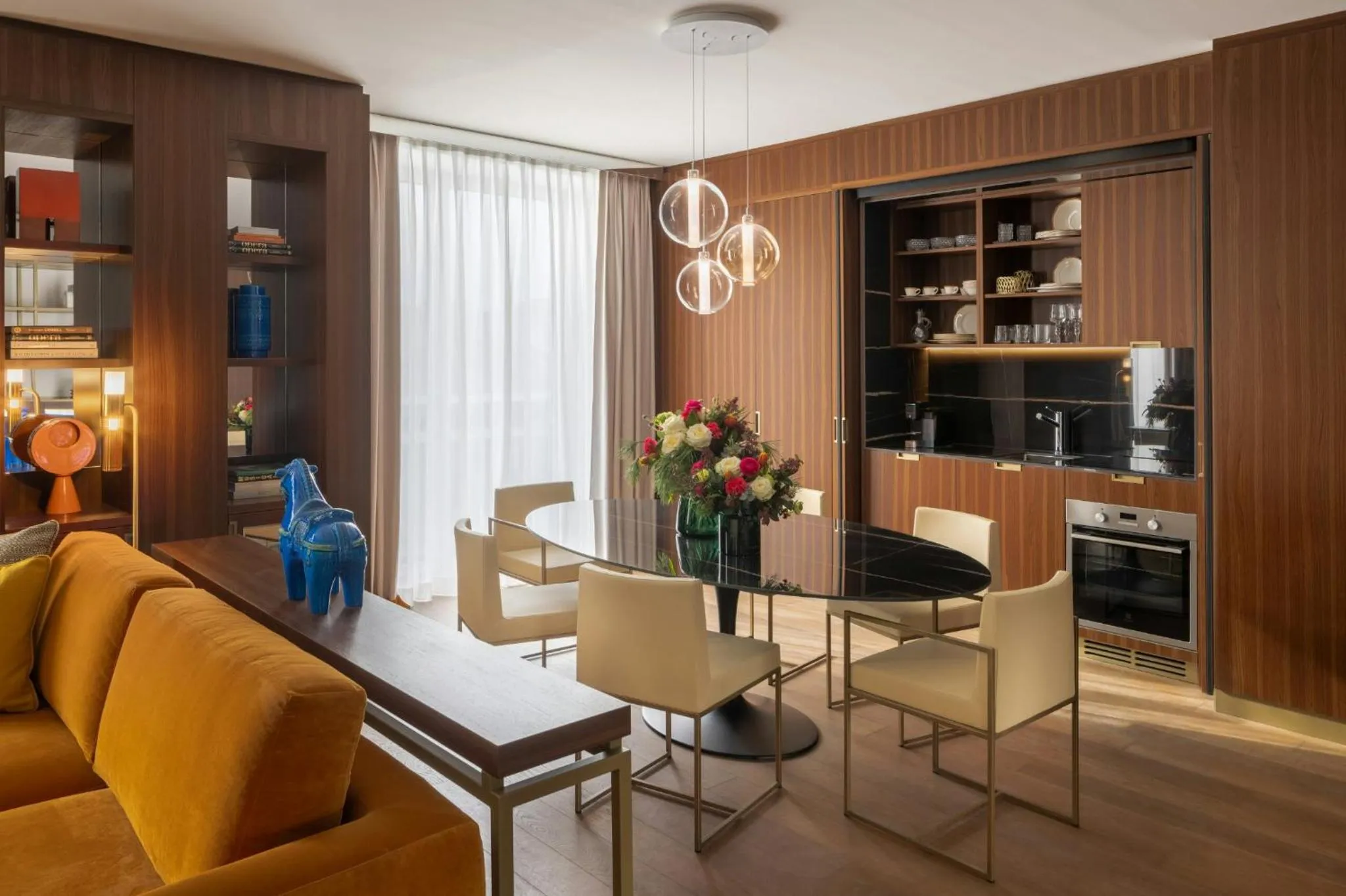 Kitchen or kitchenette in Teatro Luxury Apartments Firenze - Starhotels Collezione