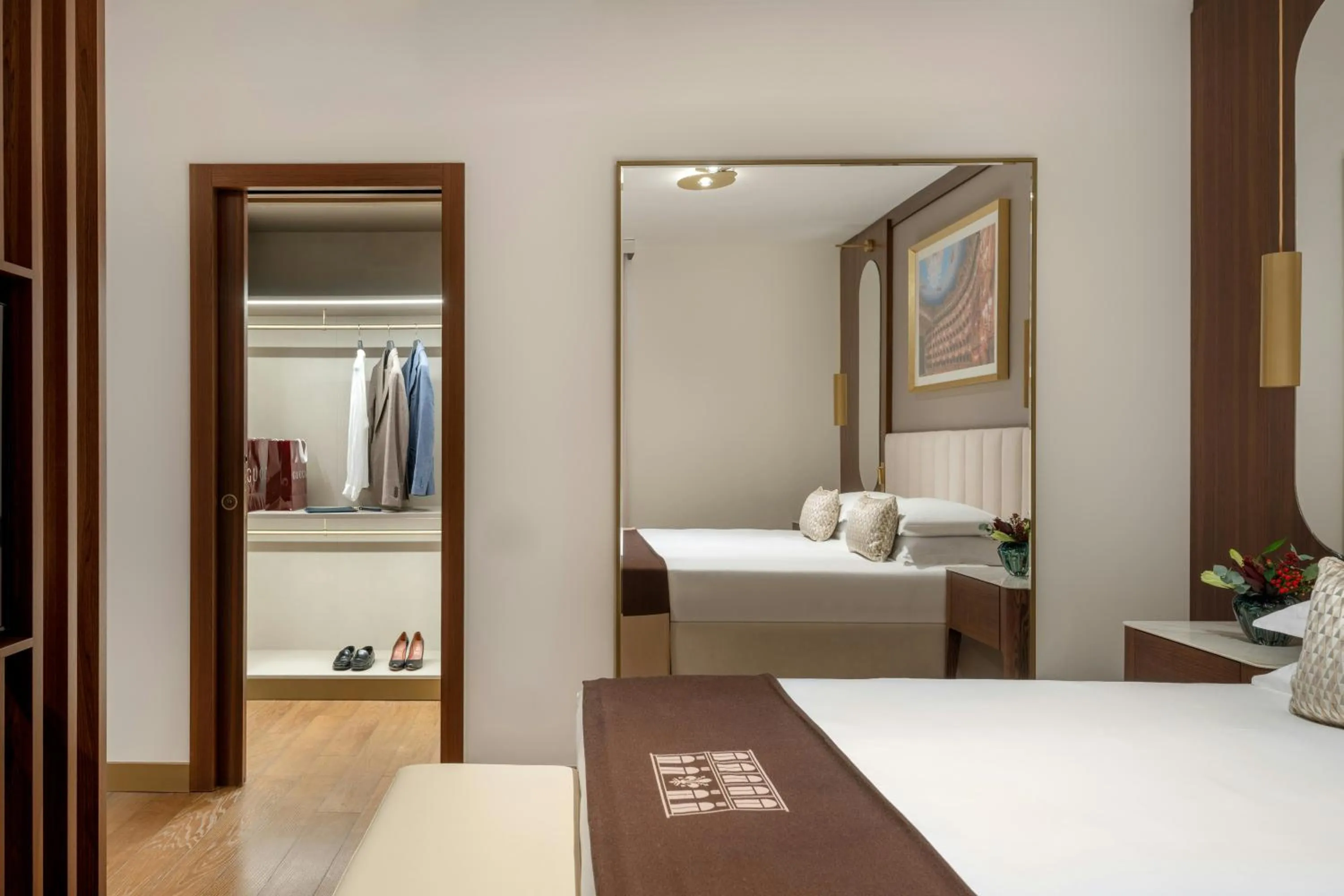 Photo of the whole room, Bed in Teatro Luxury Apartments Firenze - Starhotels Collezione