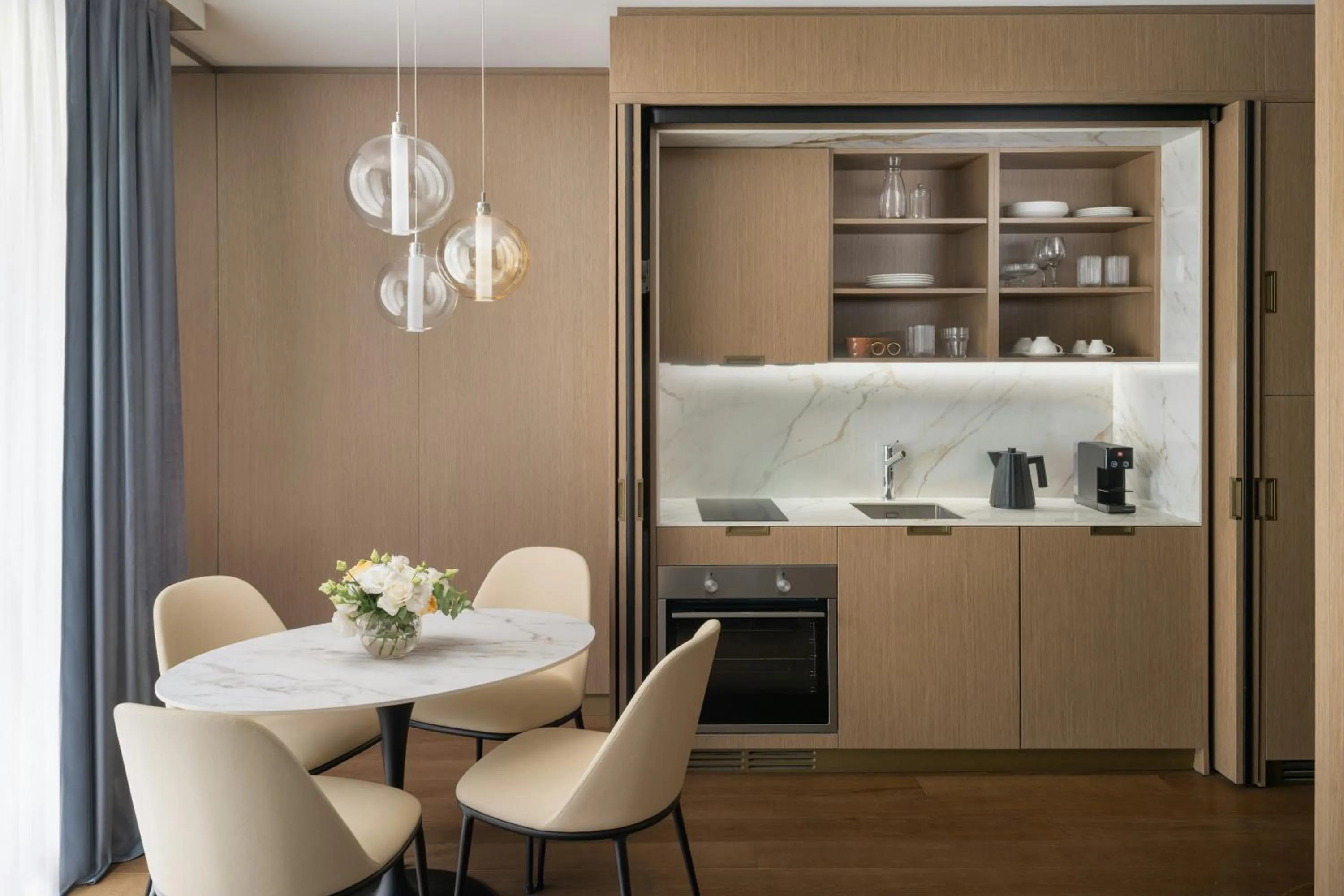 Kitchen or kitchenette in Teatro Luxury Apartments Firenze - Starhotels Collezione