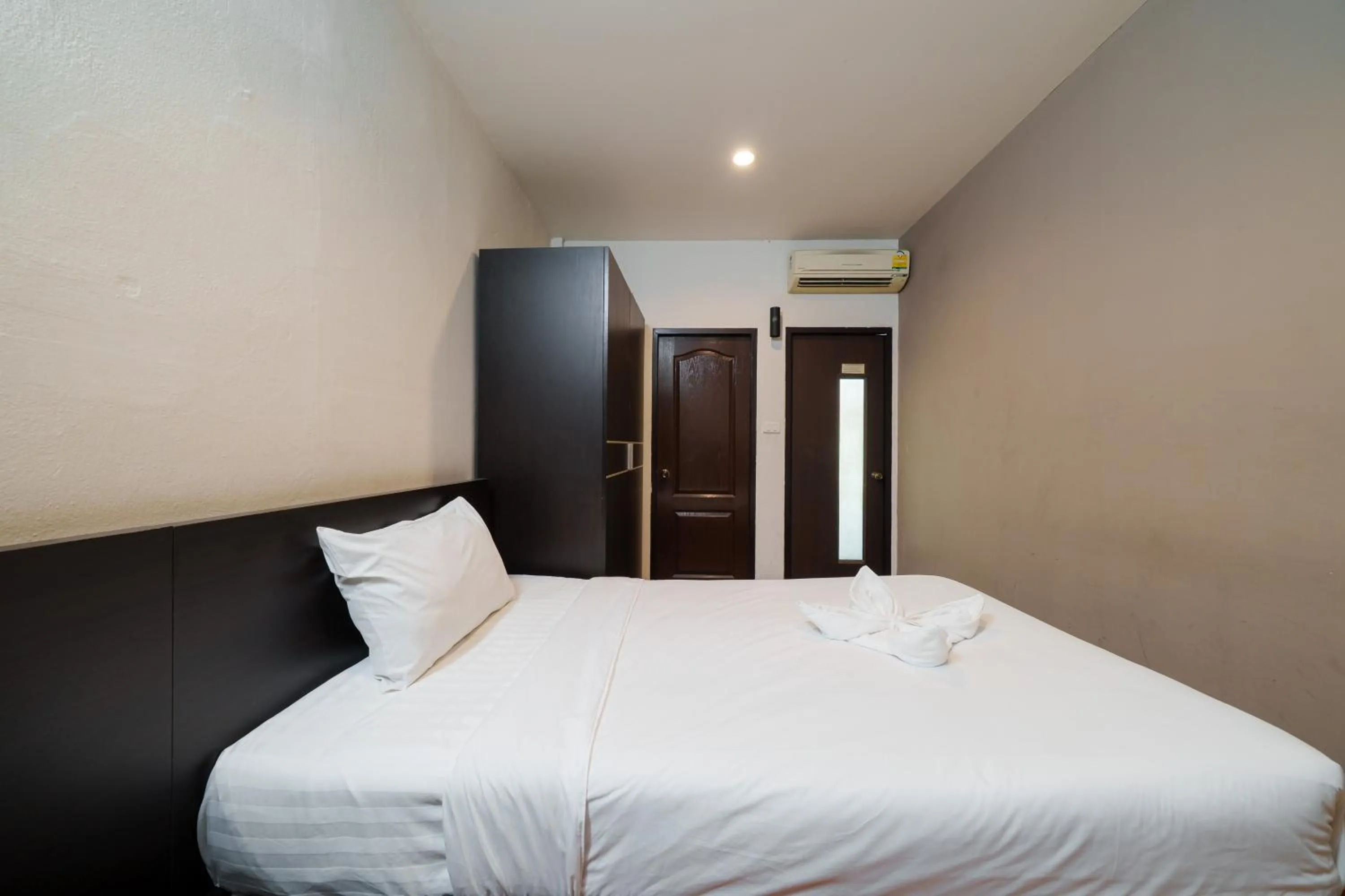 Bedroom, Bed in Collection O Khaosan Park