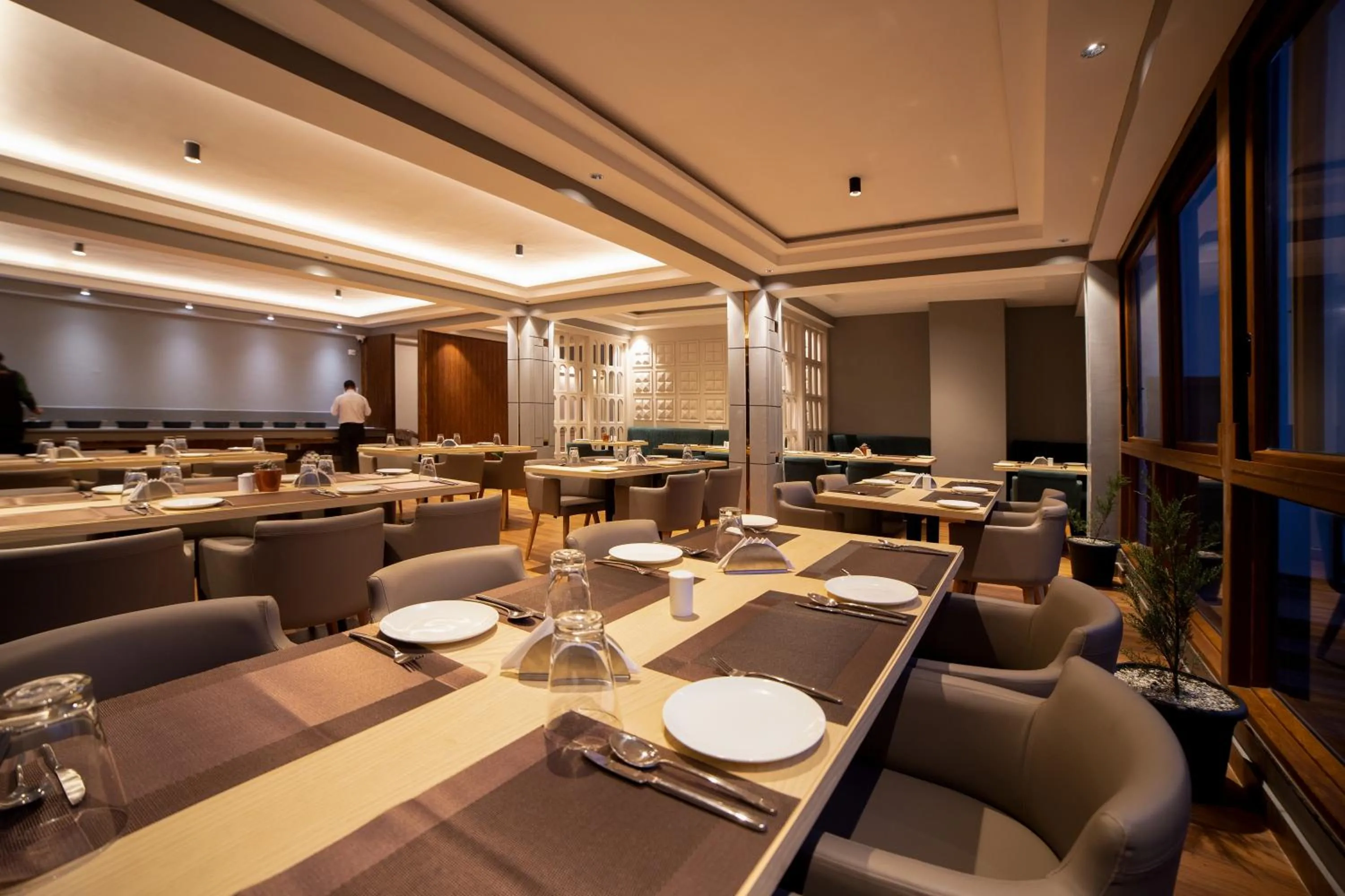 Restaurant/places to eat in Yashshree Pelling Chekhim Retreat