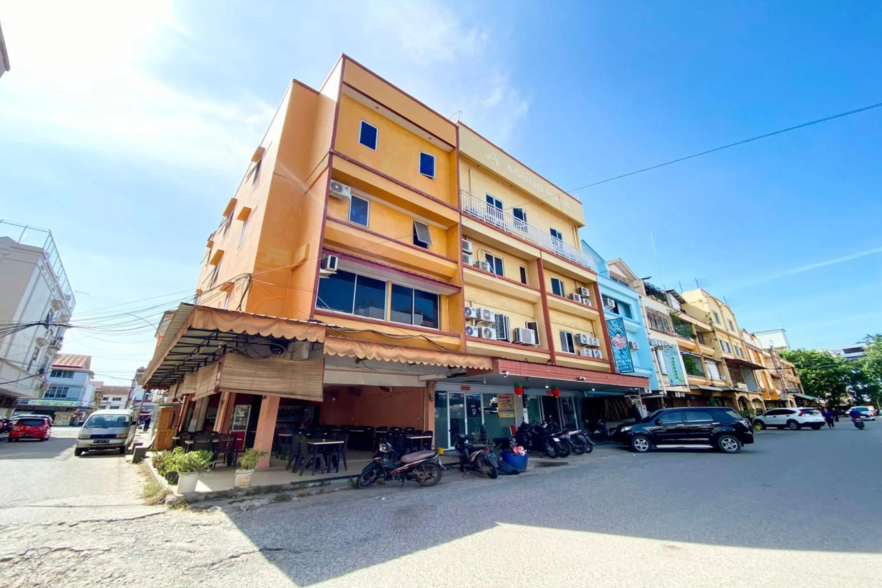 Property building in Hotel O Jodoh Near Grand Batam Mall Formerly Agung Hotel