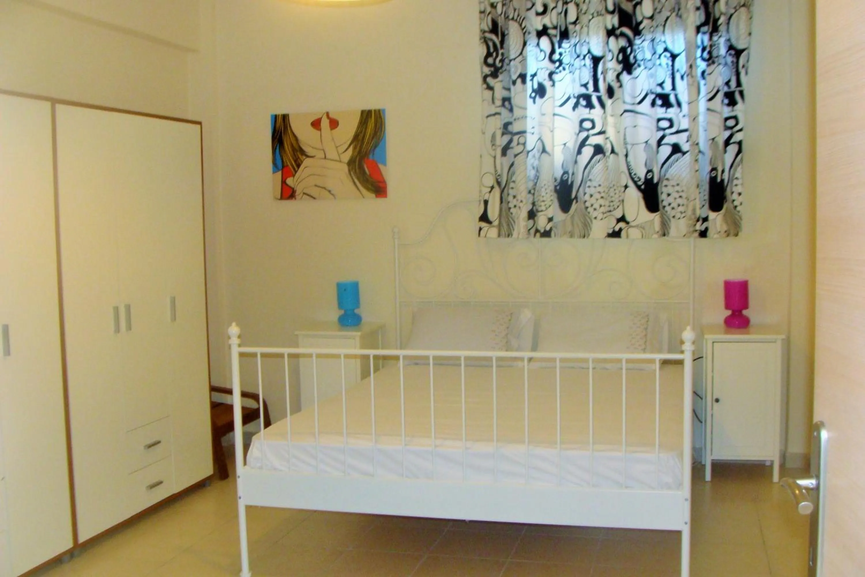 Photo of the whole room, Bed in Sea View House