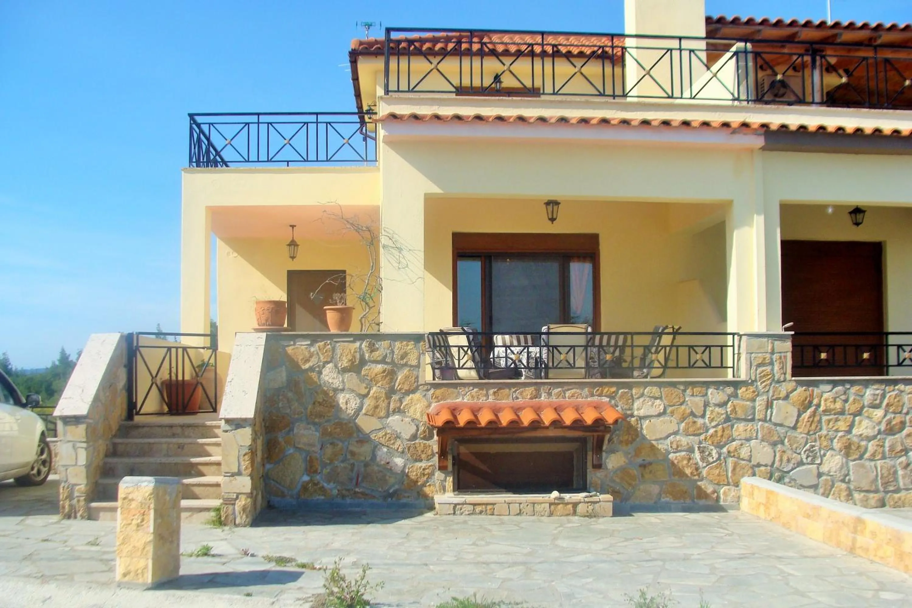 Facade/entrance in Sea View House