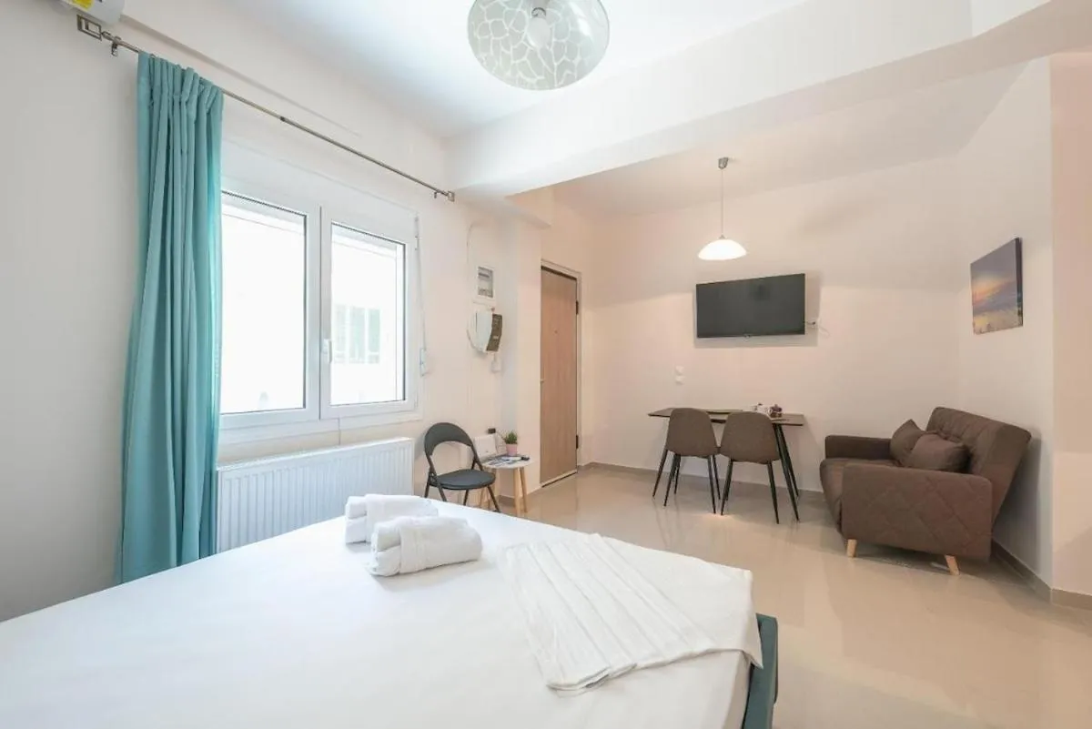 Bed in Cozy Acropolis Studio in the heart of Athens
