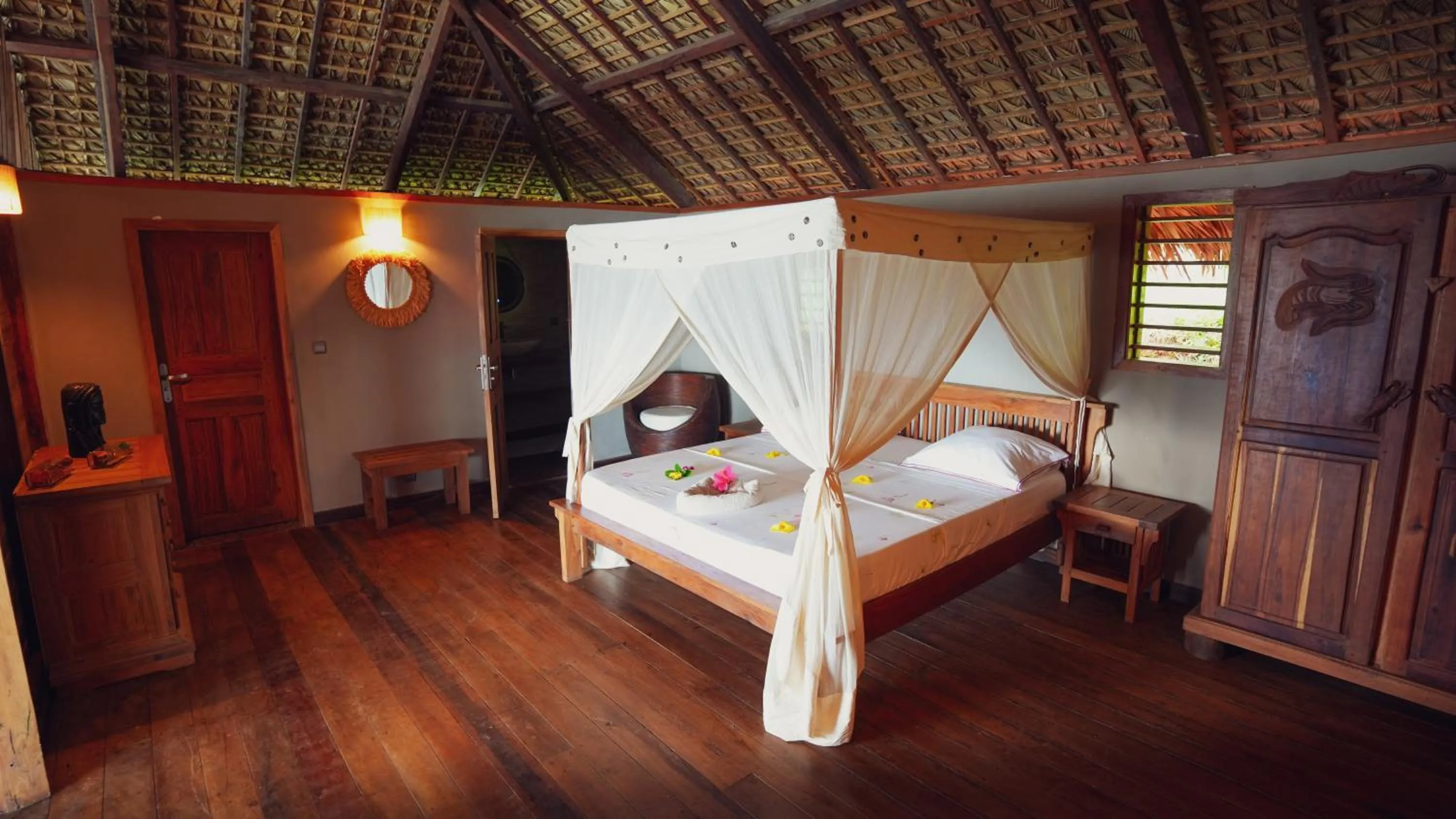 Superior Double Room in Manja Kely Lodge - Nosy Komba Island