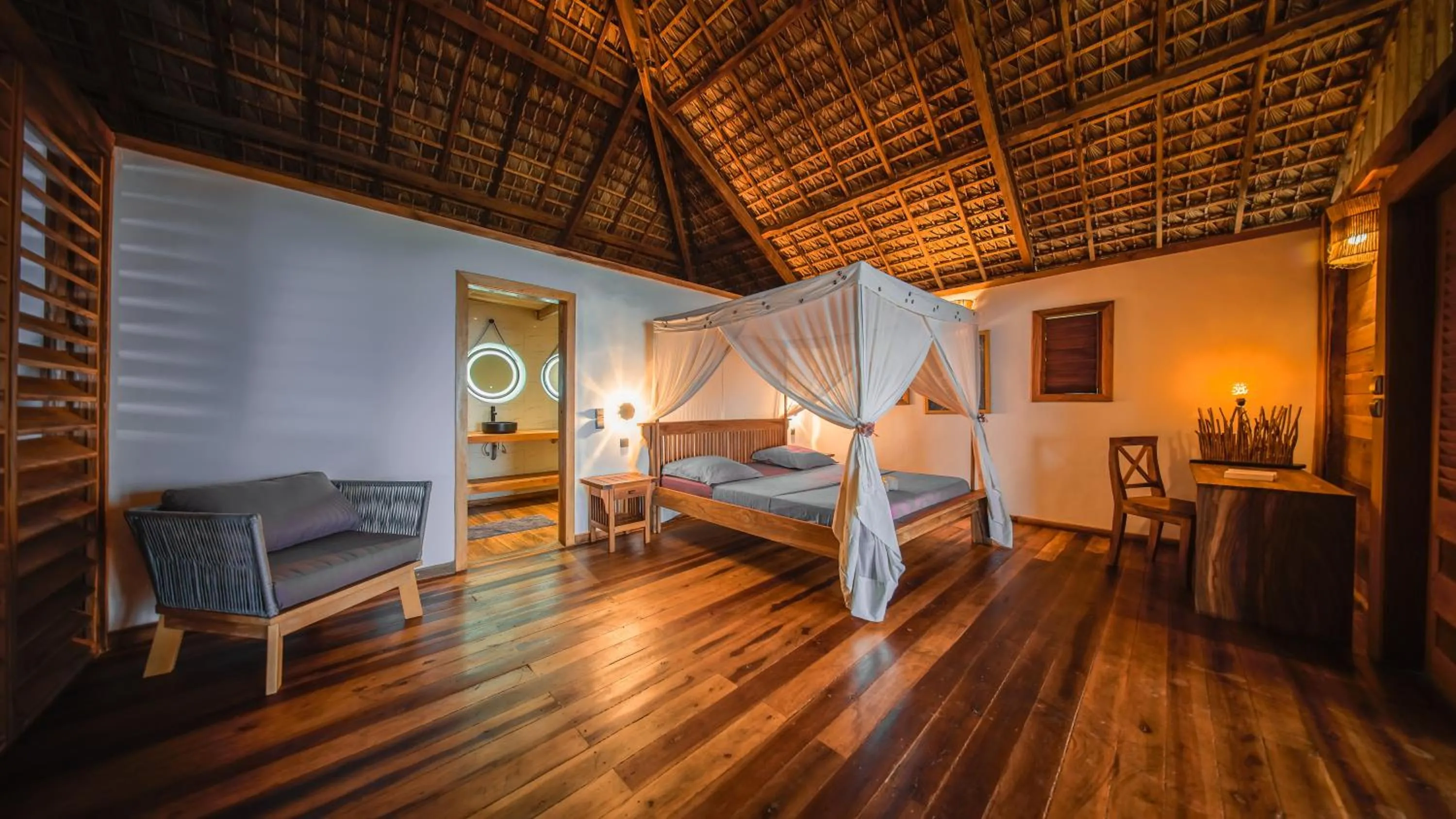 Deluxe Suite in Manja Kely Lodge - Nosy Komba Island
