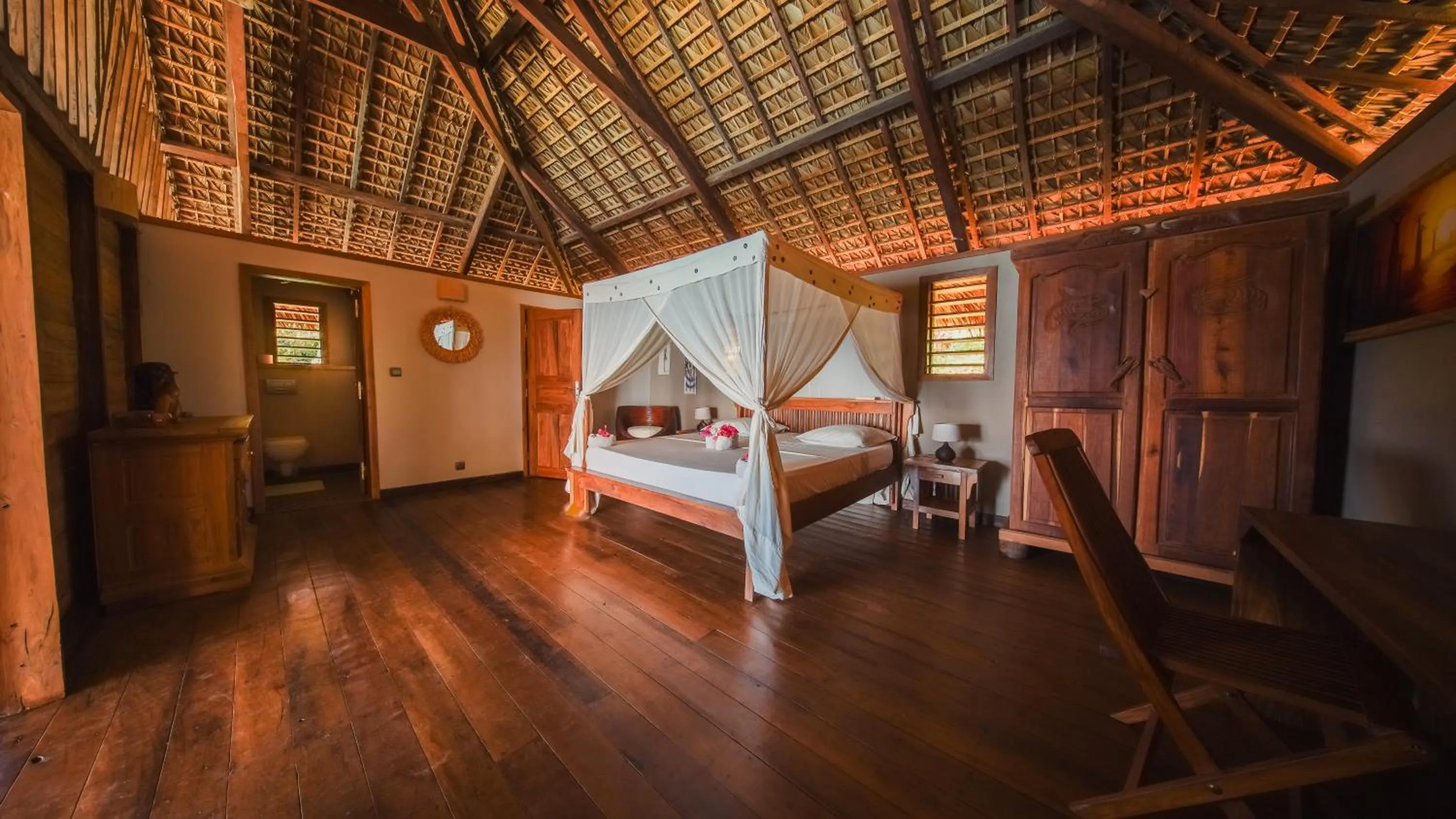 Deluxe Double Room in Manja Kely Lodge - Nosy Komba Island
