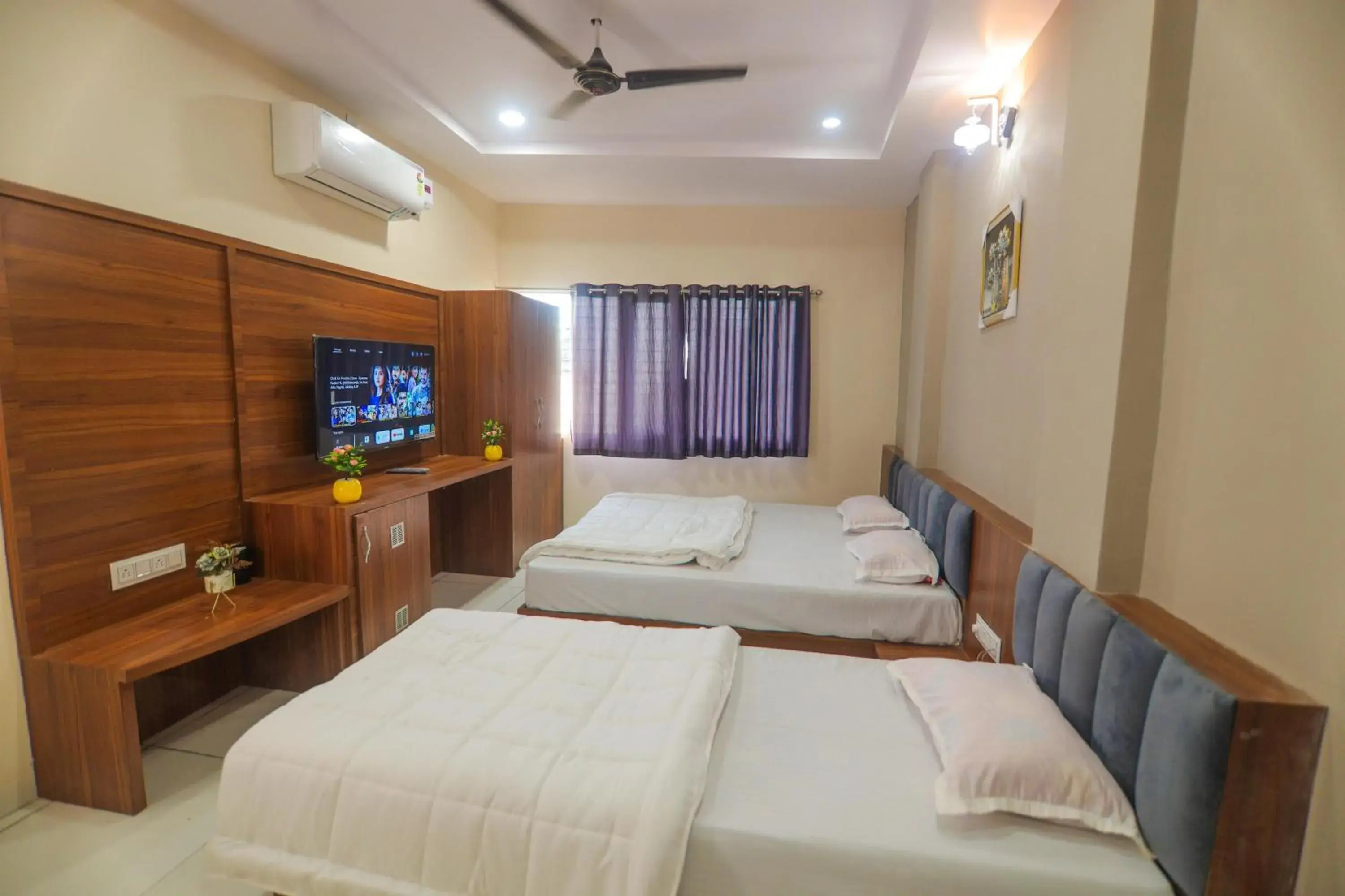 Bed in Hotel Dev Krishna Palace Bed in Hotel Dev Krishna Palace