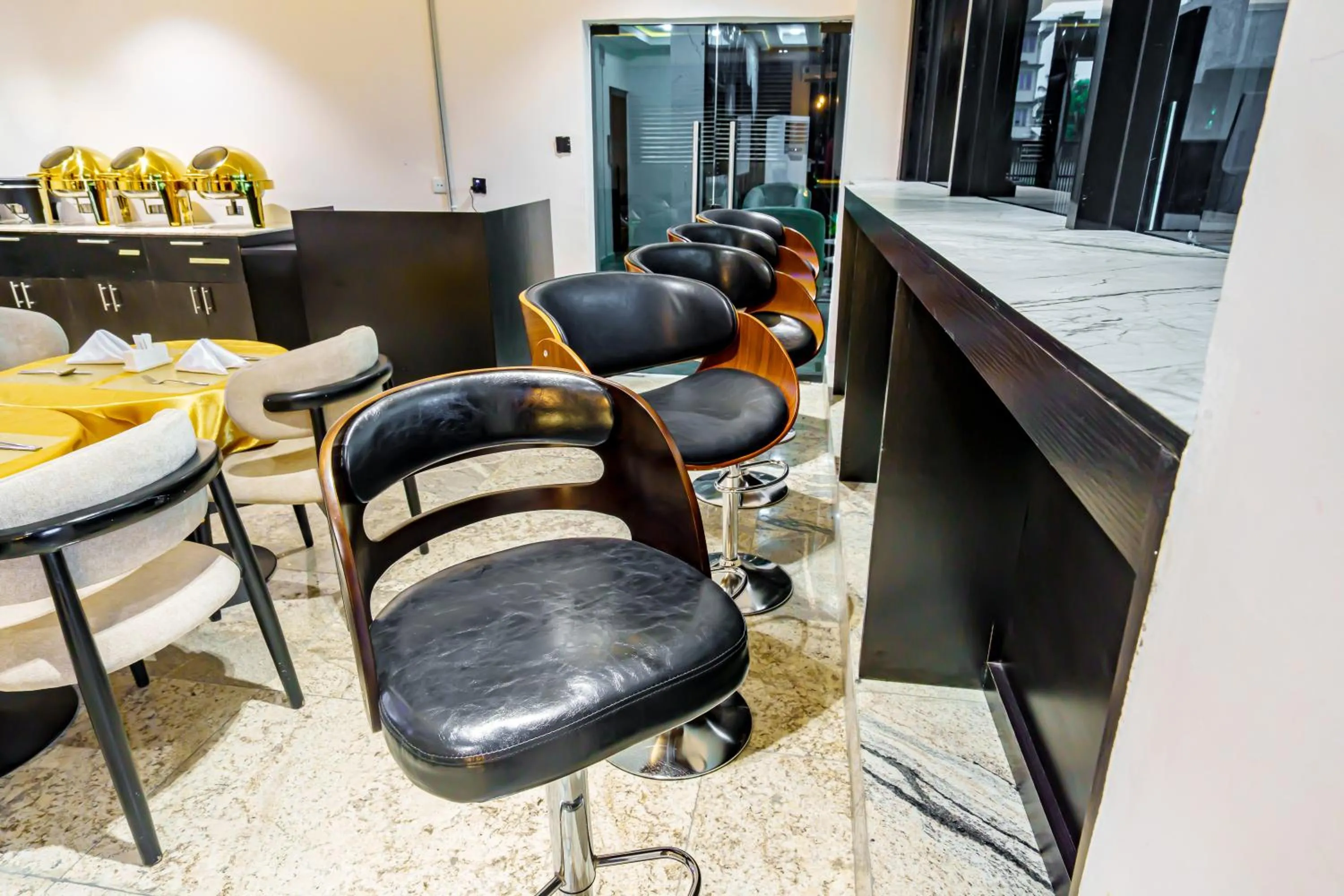 Lounge or bar in Roston Hotels