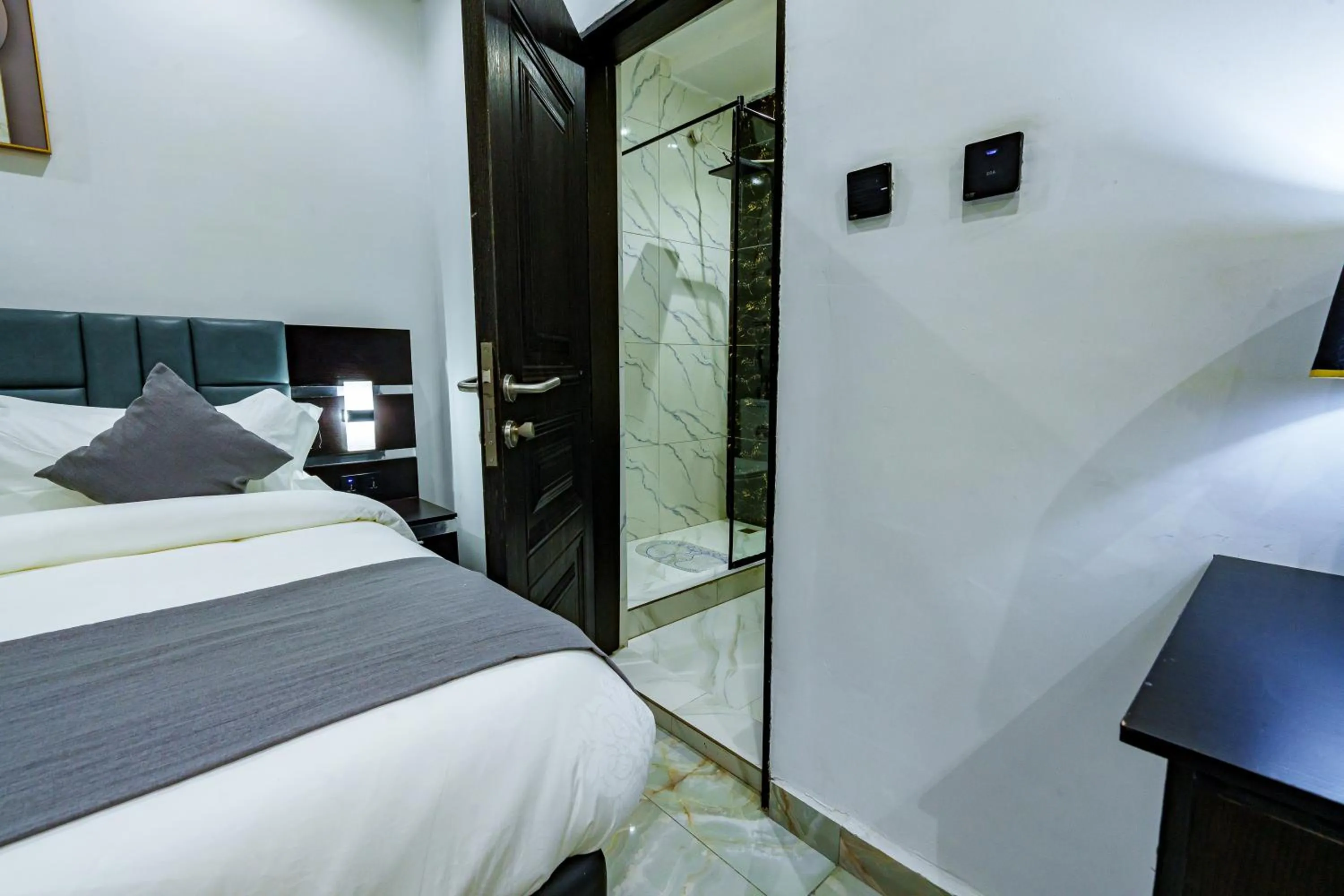 Bedroom, Bed in Roston Hotels