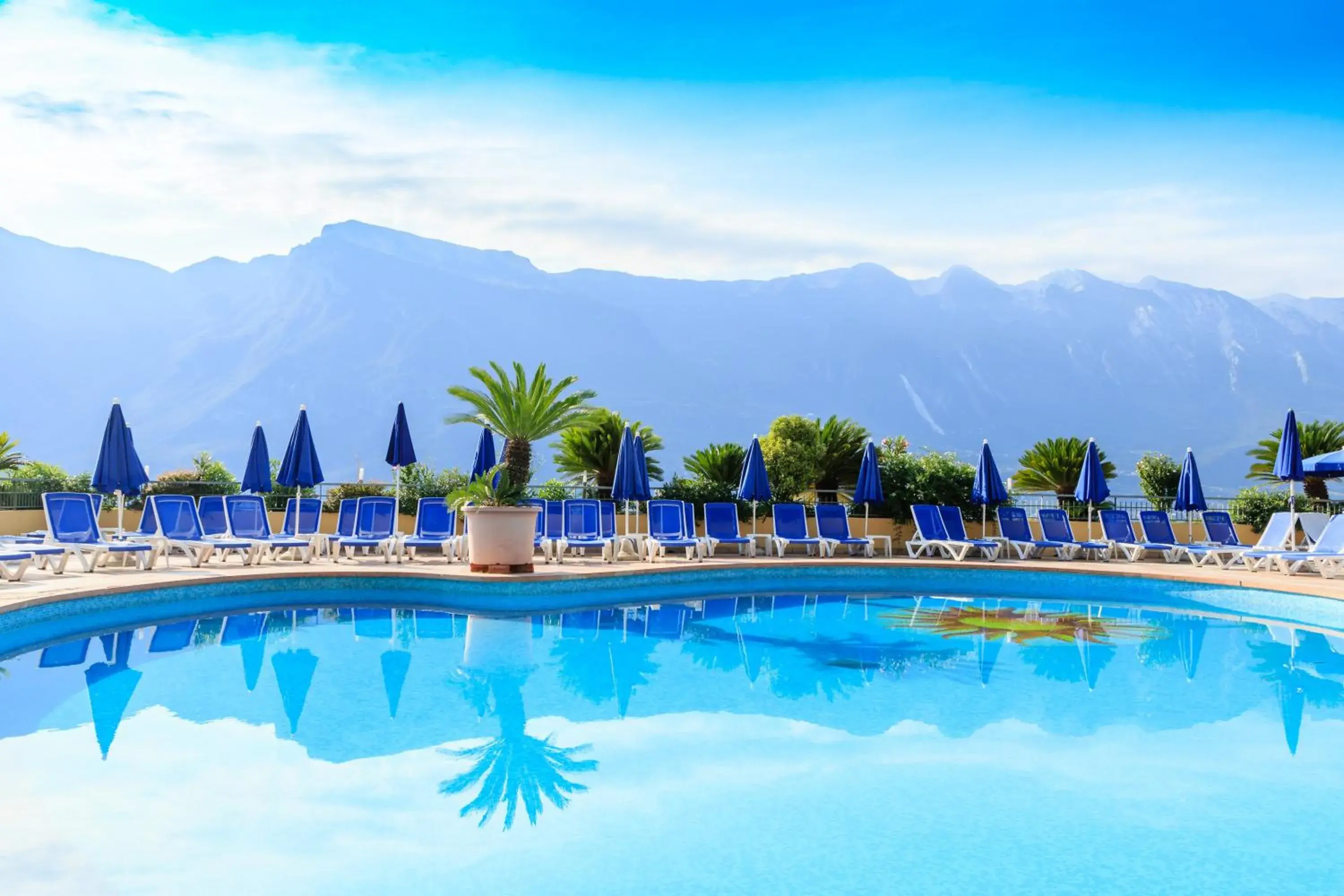 Swimming pool in Hotel Cristina Swimming pool in Hotel Cristina