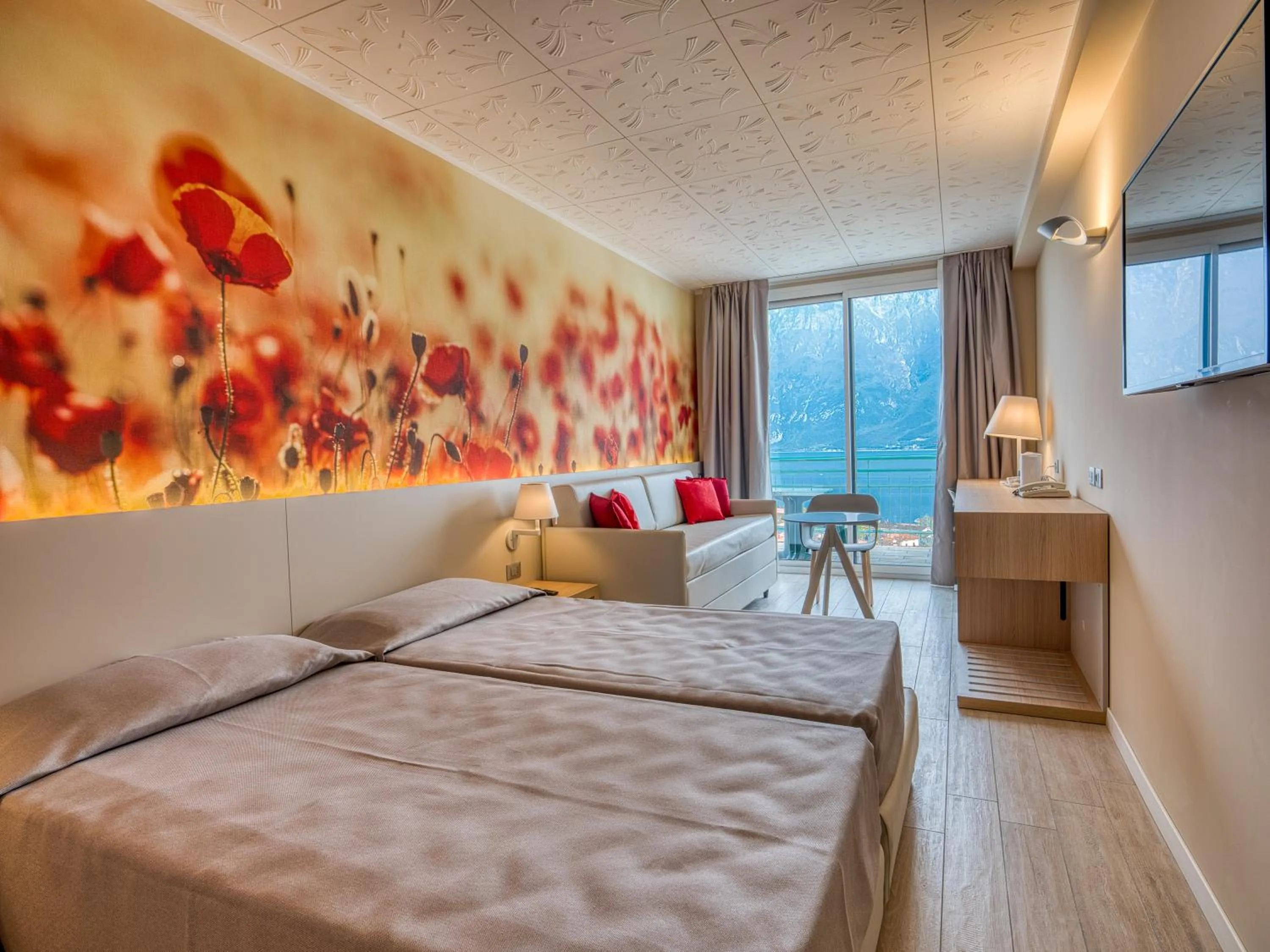 View (from property/room), Bed in Hotel Cristina