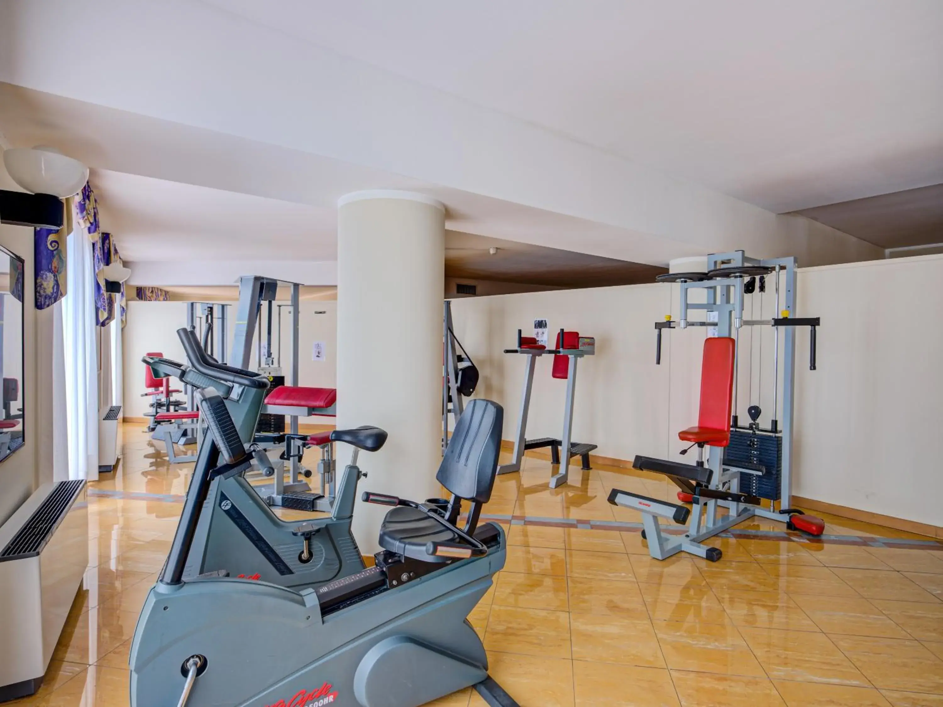 Fitness centre/facilities in Hotel Cristina Fitness centre/facilities in Hotel Cristina
