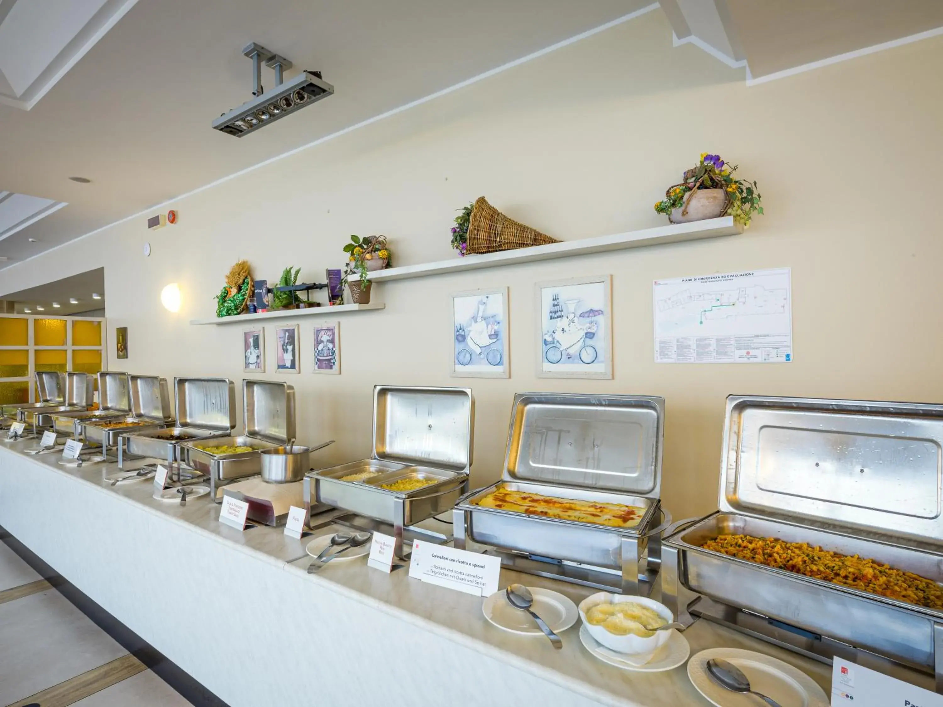 Restaurant/places to eat in Hotel Cristina Restaurant/places to eat in Hotel Cristina