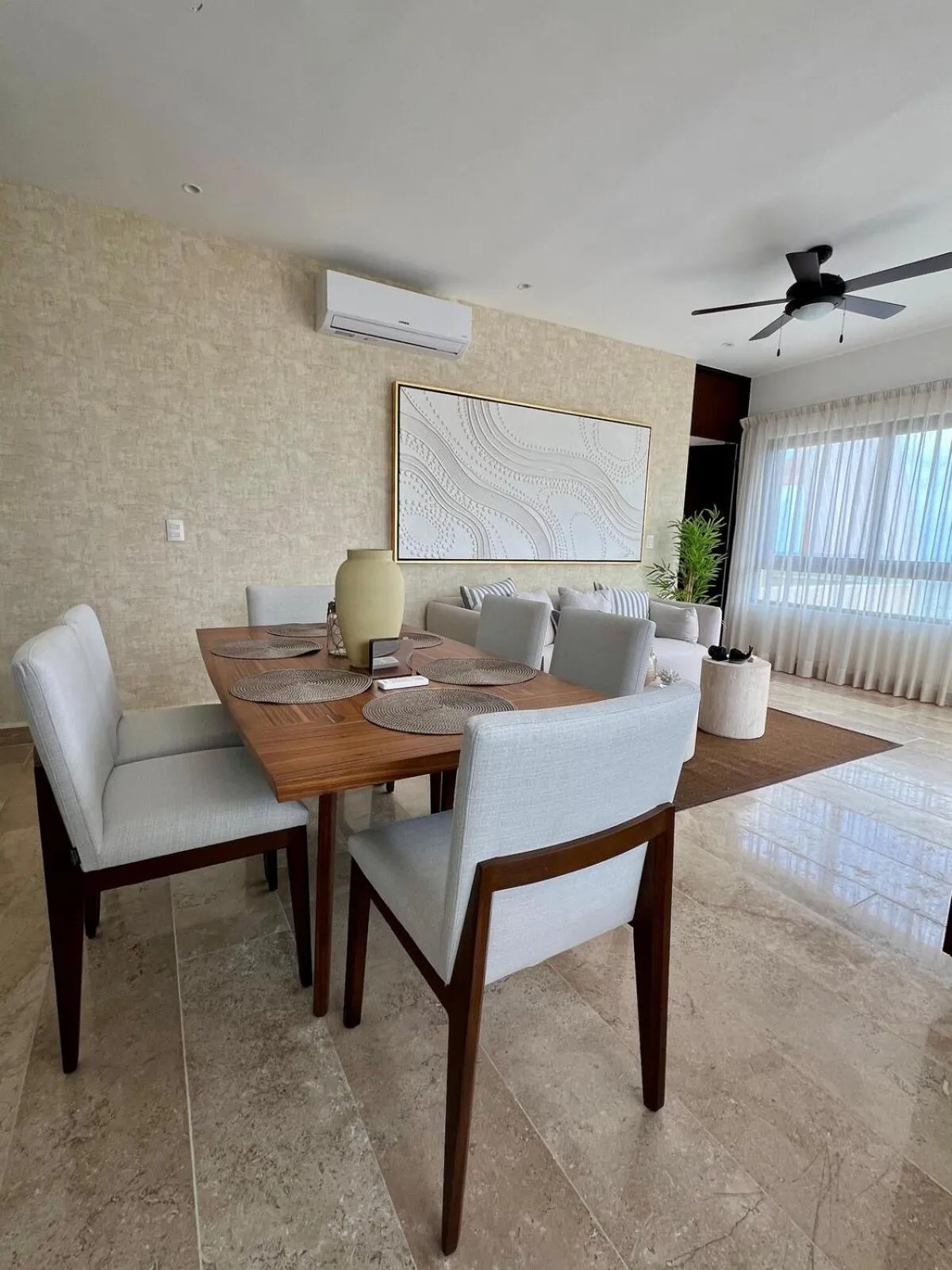 Penthouse Navela 405 by Cercana