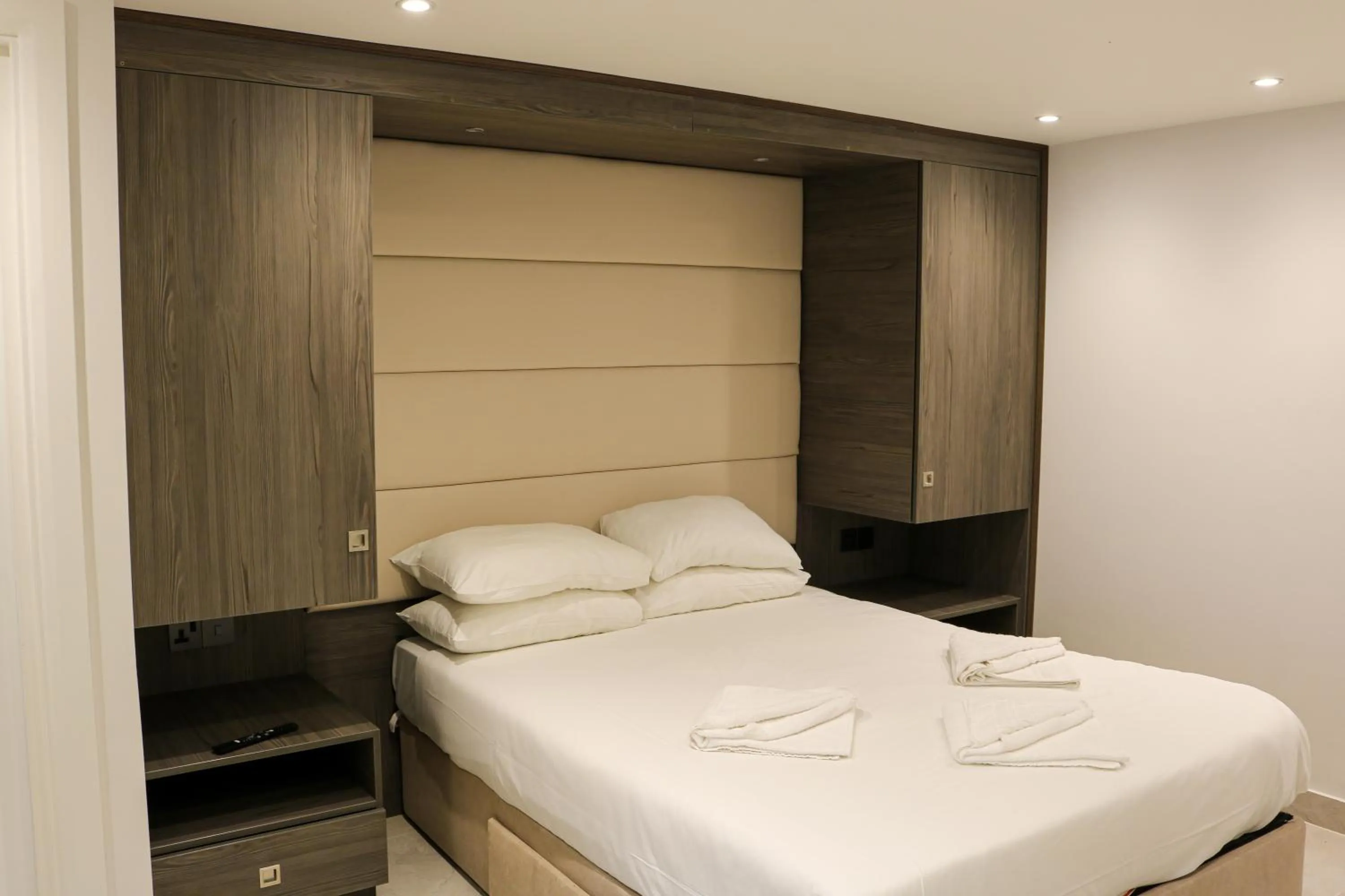 Bed in Imperial Court Studios