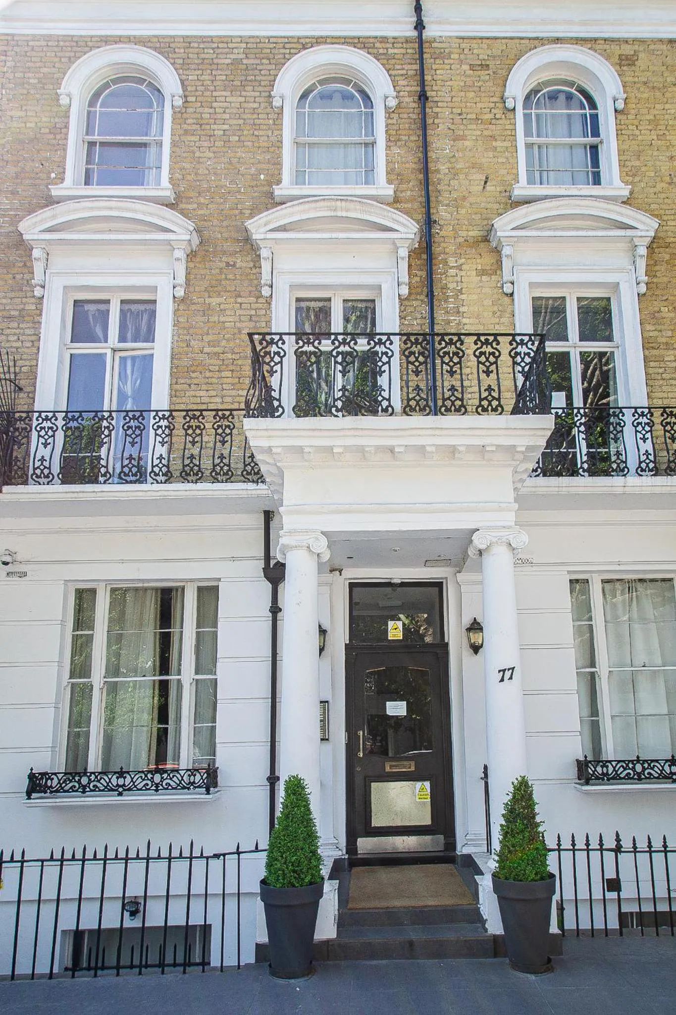 Facade/entrance in Imperial Court Studios