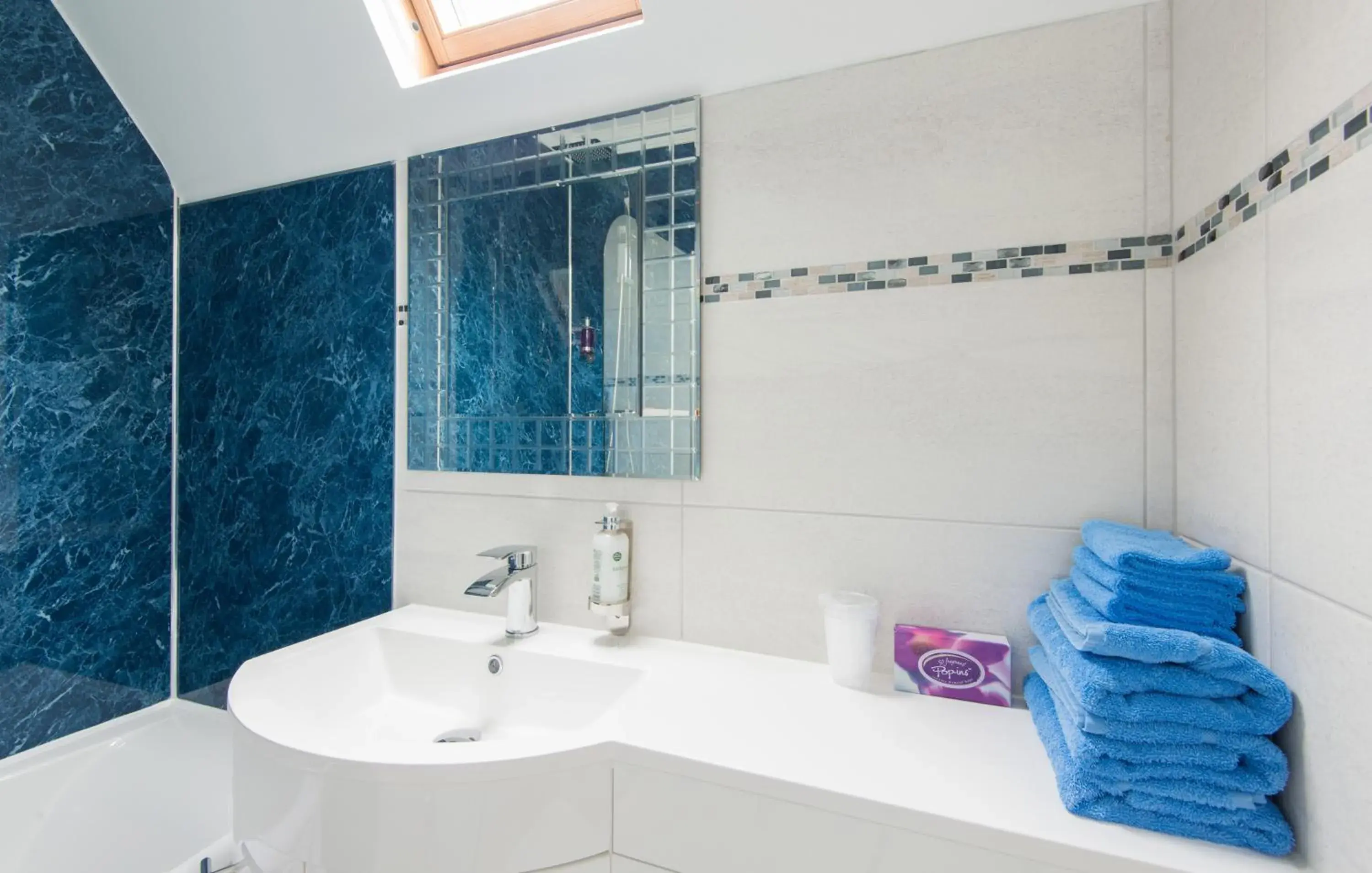 Family Room with Sea View in Gwesty Gadlys Hotel Family Room with Sea View in Gwesty Gadlys Hotel