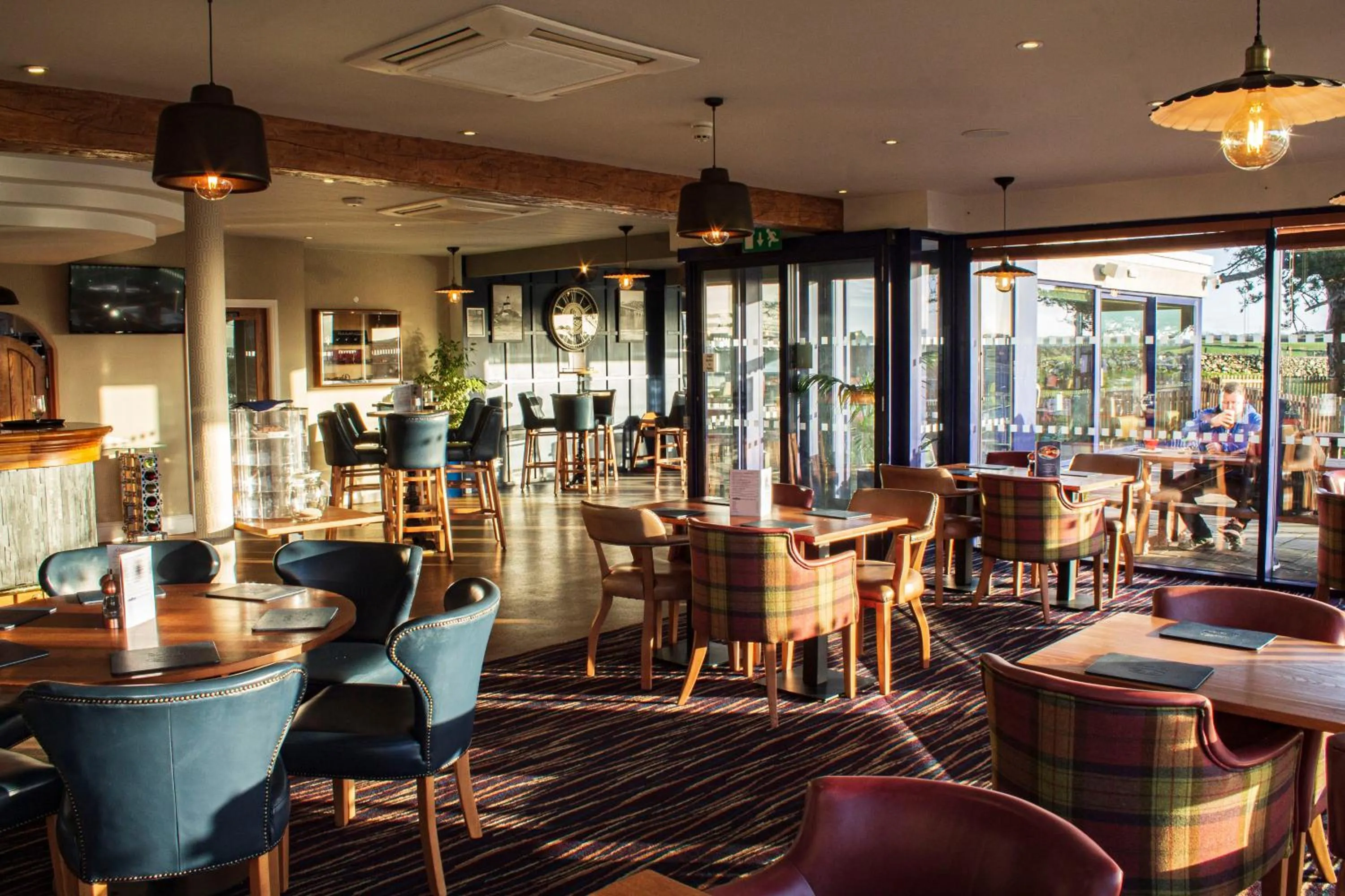 Restaurant/places to eat in Gwesty Gadlys Hotel