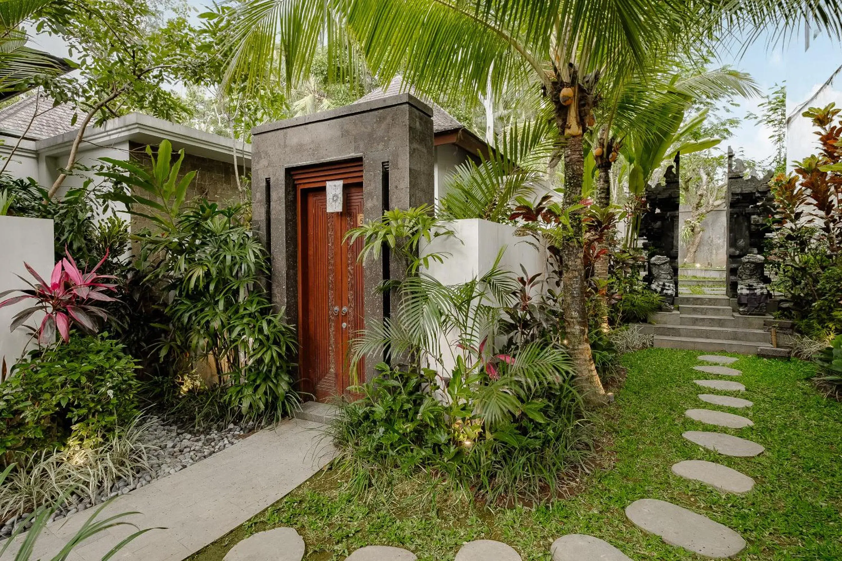 Facade/entrance in Elitya Ubud Villa Facade/entrance in Elitya Ubud Villa