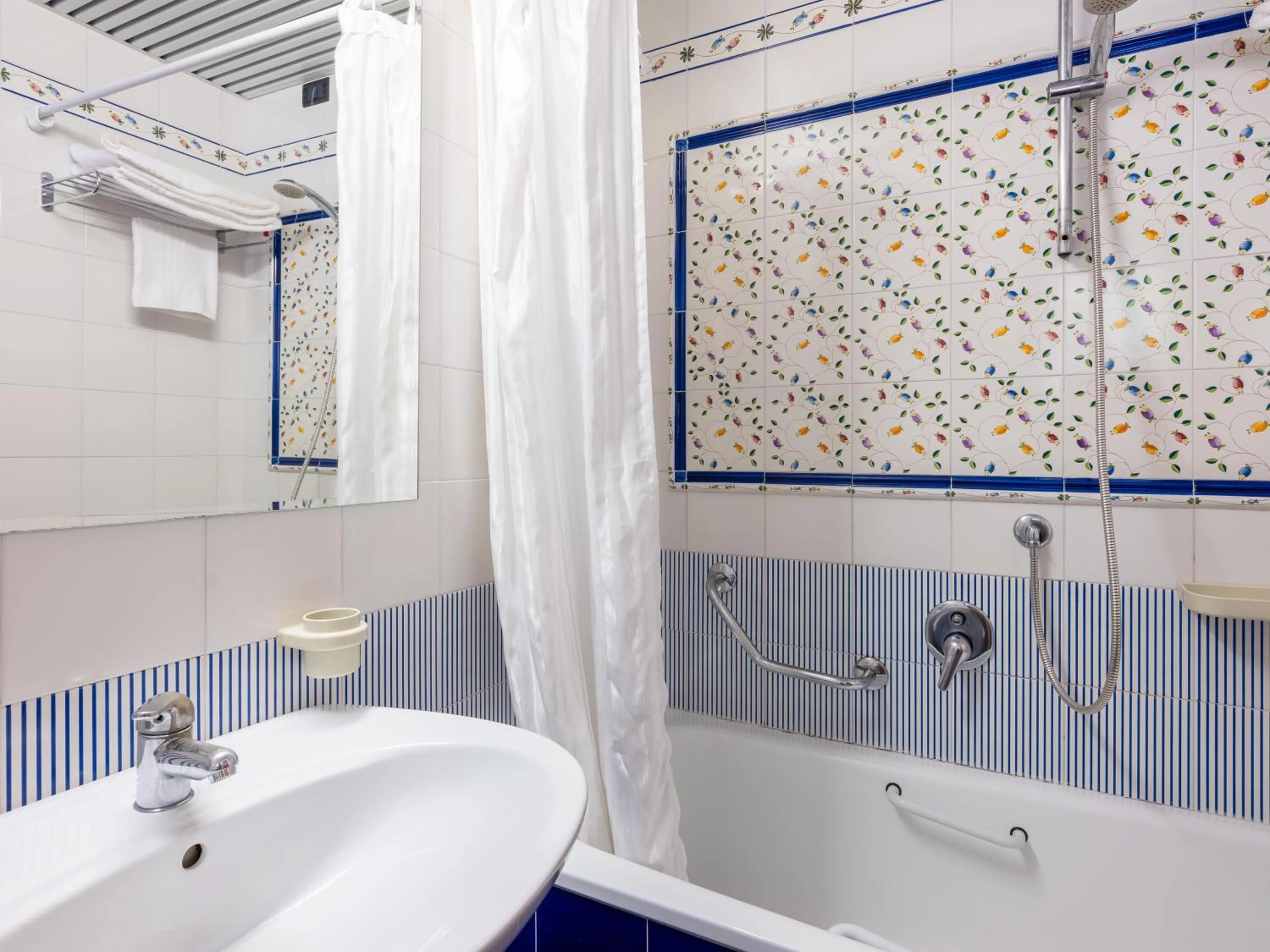 Bathroom in Hotel San Pietro