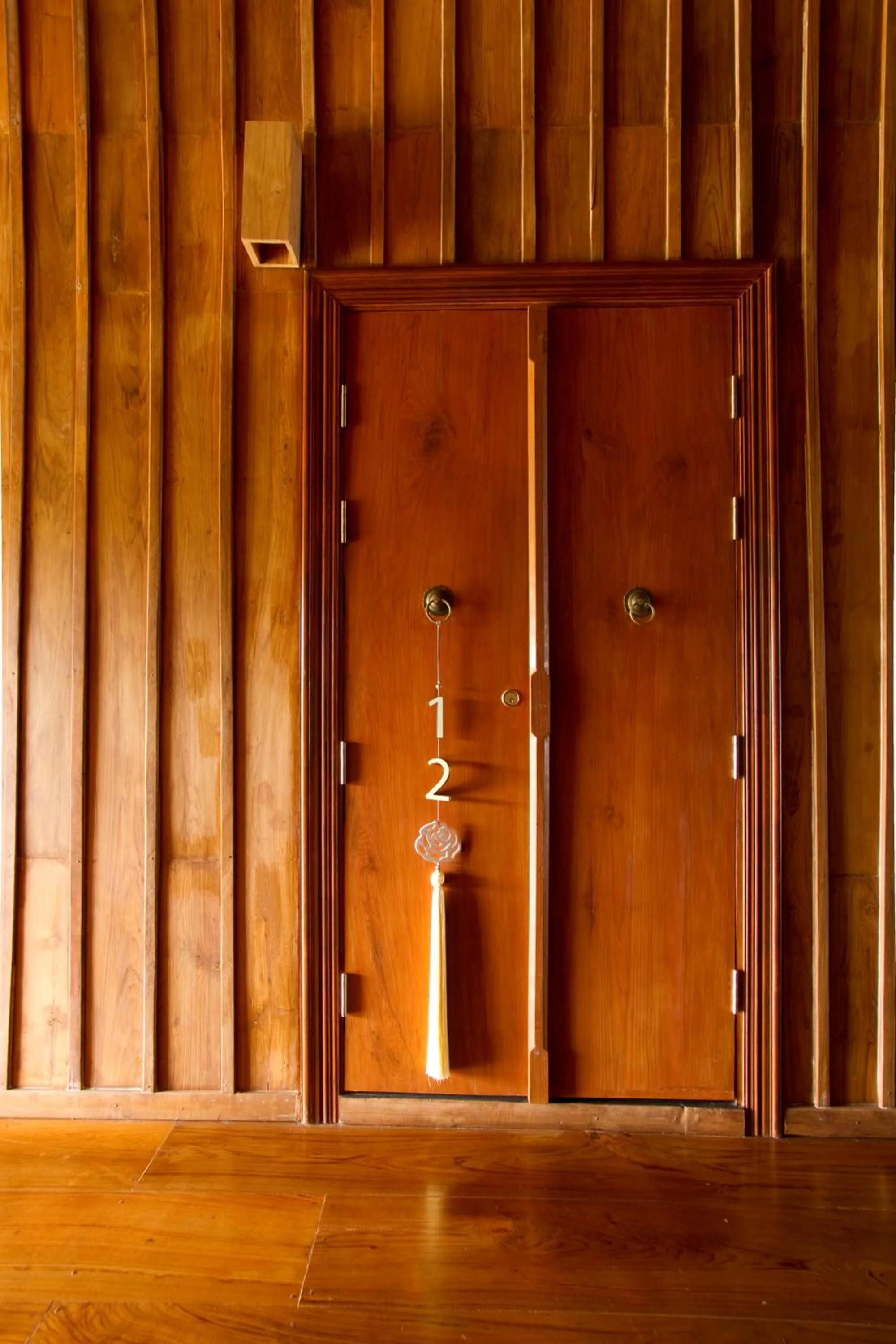 Facade/entrance in Hotel des Artists Rose of Pai