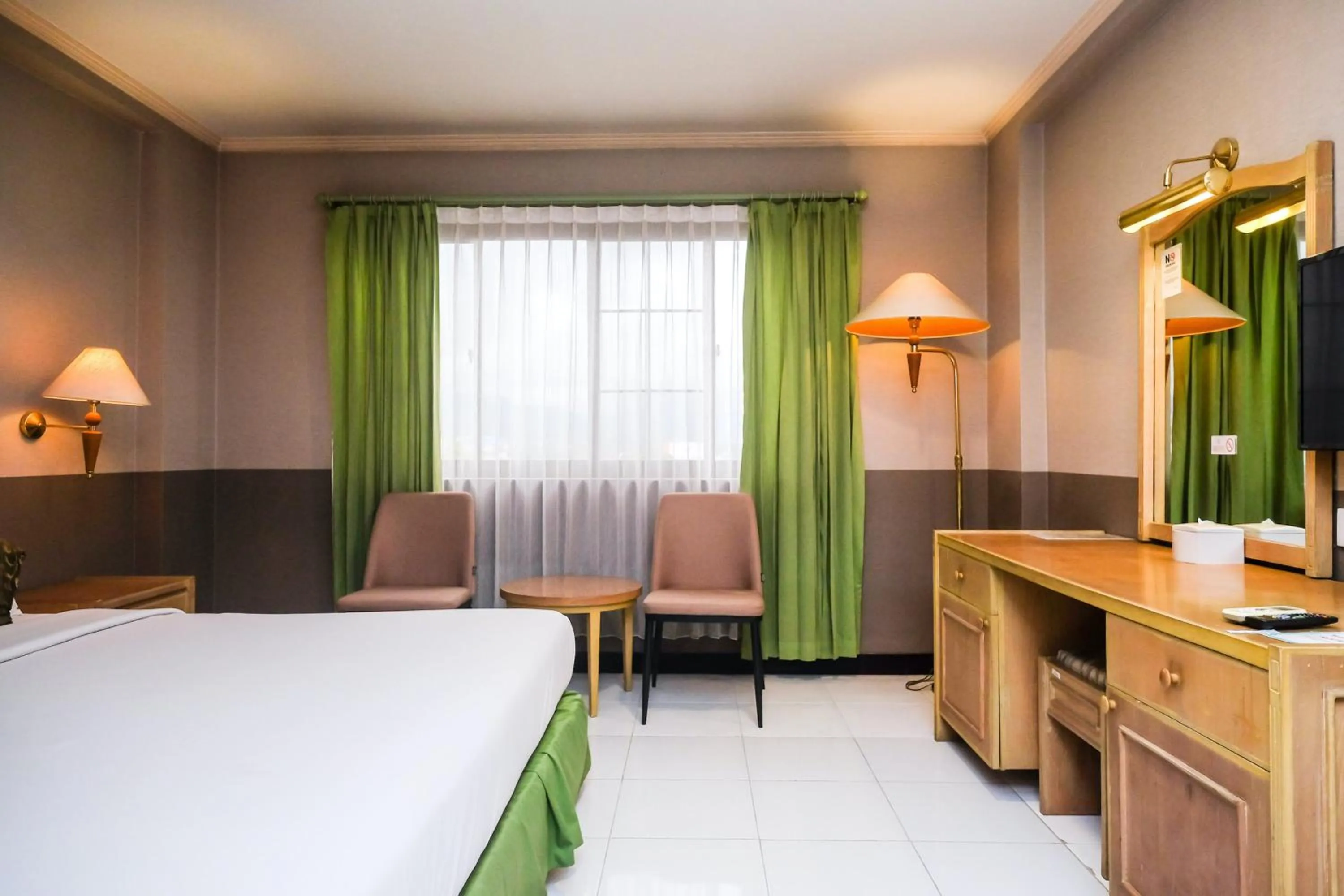 Bed in Hotel Surya Asia