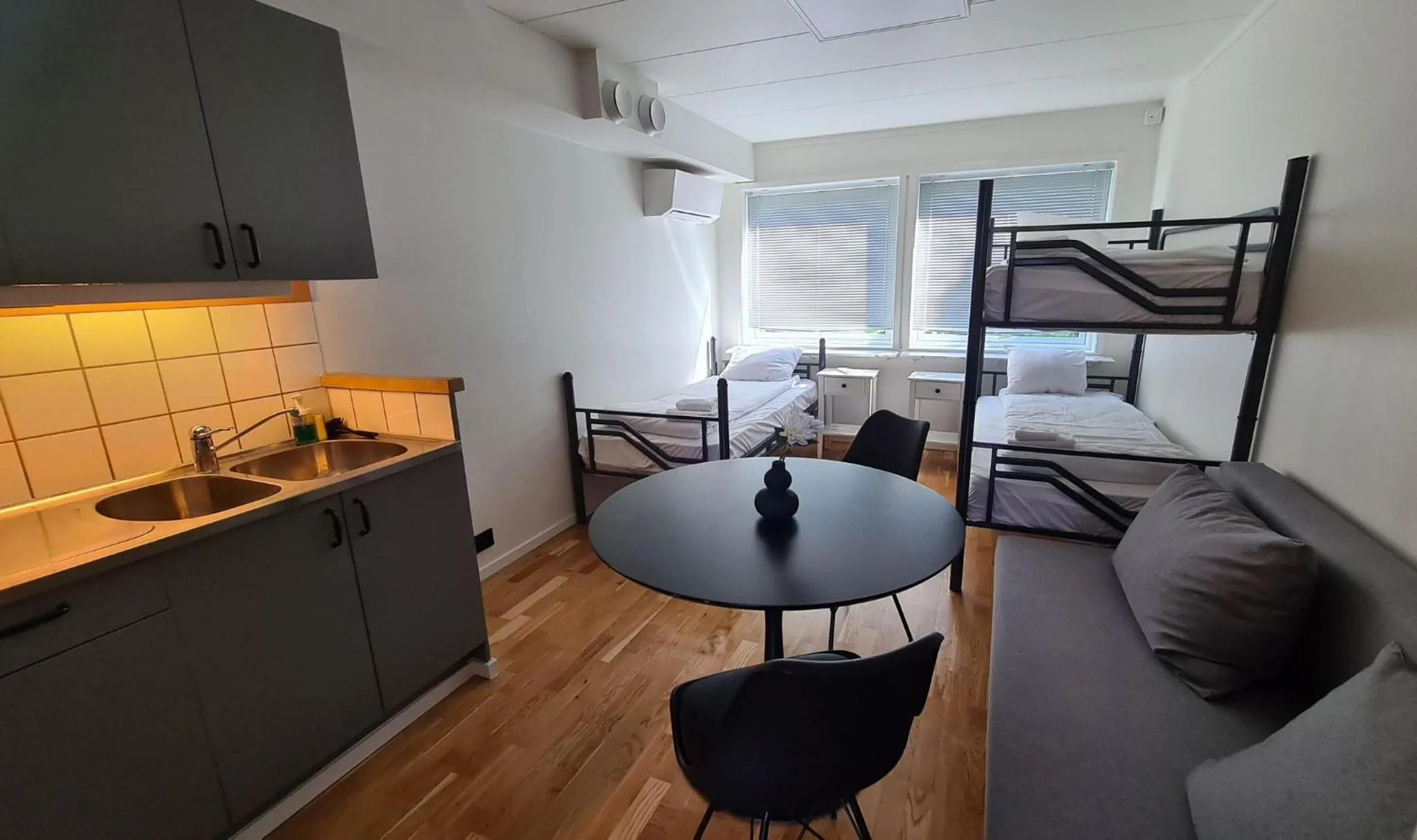 Injoy Hotel Elmia