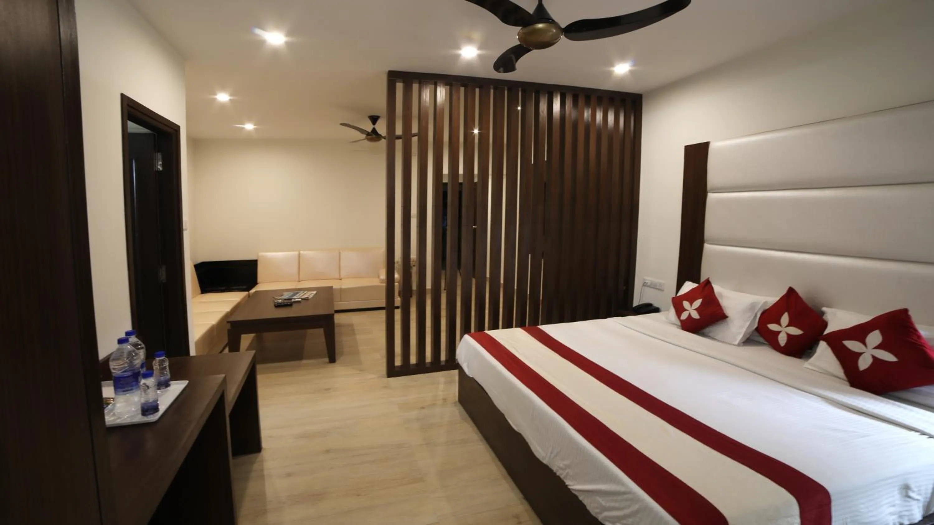 Bedroom, Bed in Cosmos Raj Plaza Jaipur