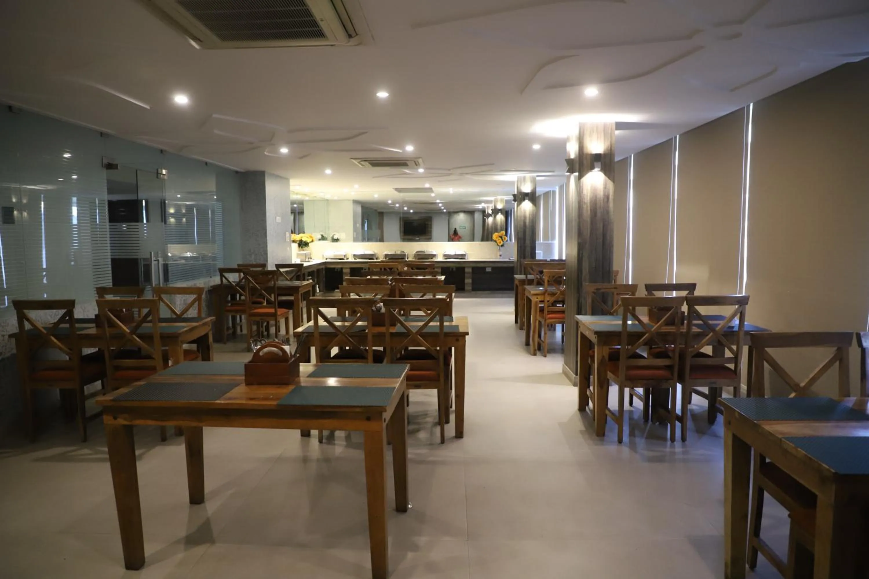 Restaurant/places to eat in Cosmos Raj Plaza Jaipur