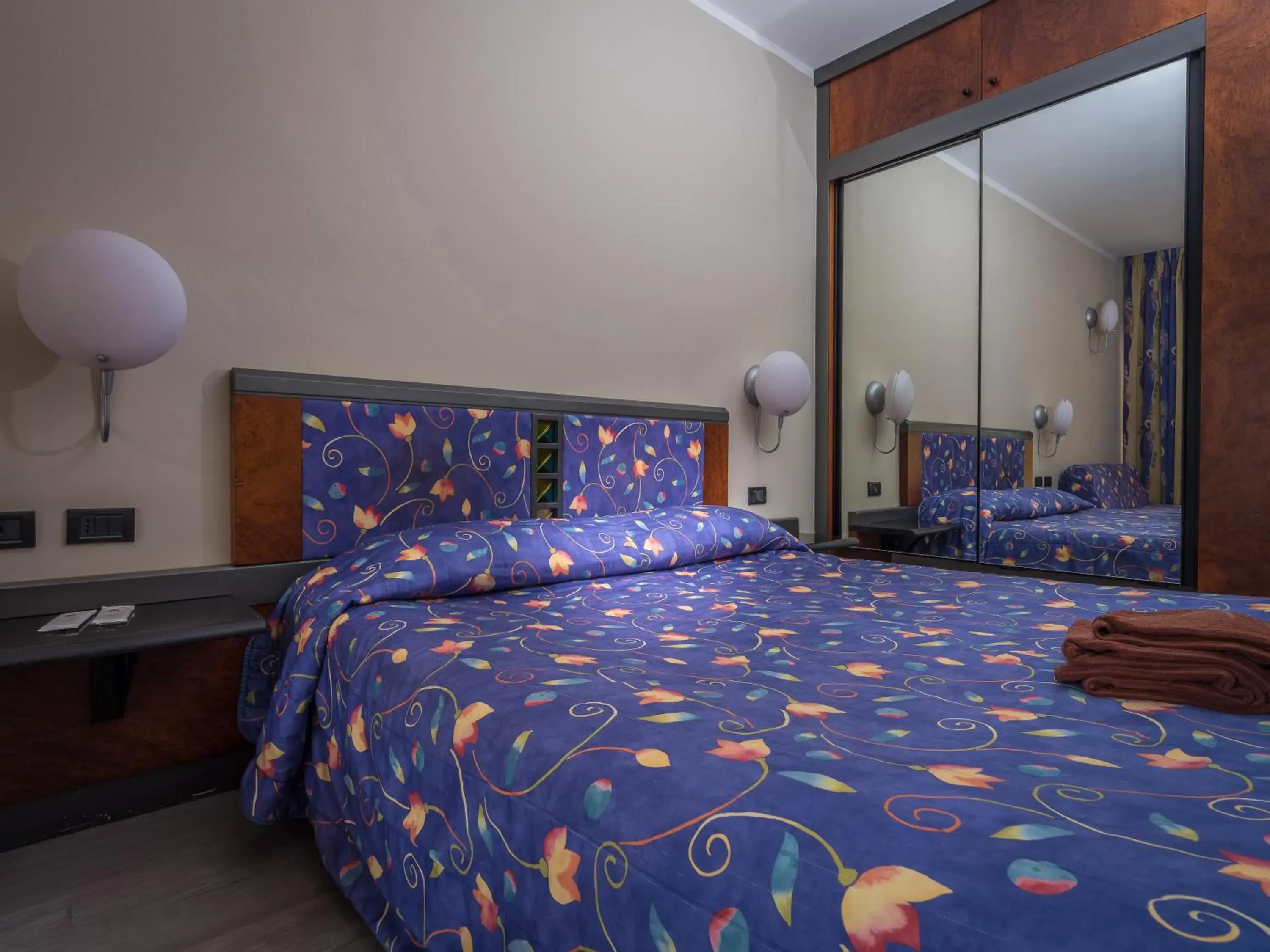 Bedroom, Bed in Hotel Leonardo Da Vinci Bedroom, Bed in Hotel Leonardo Da Vinci