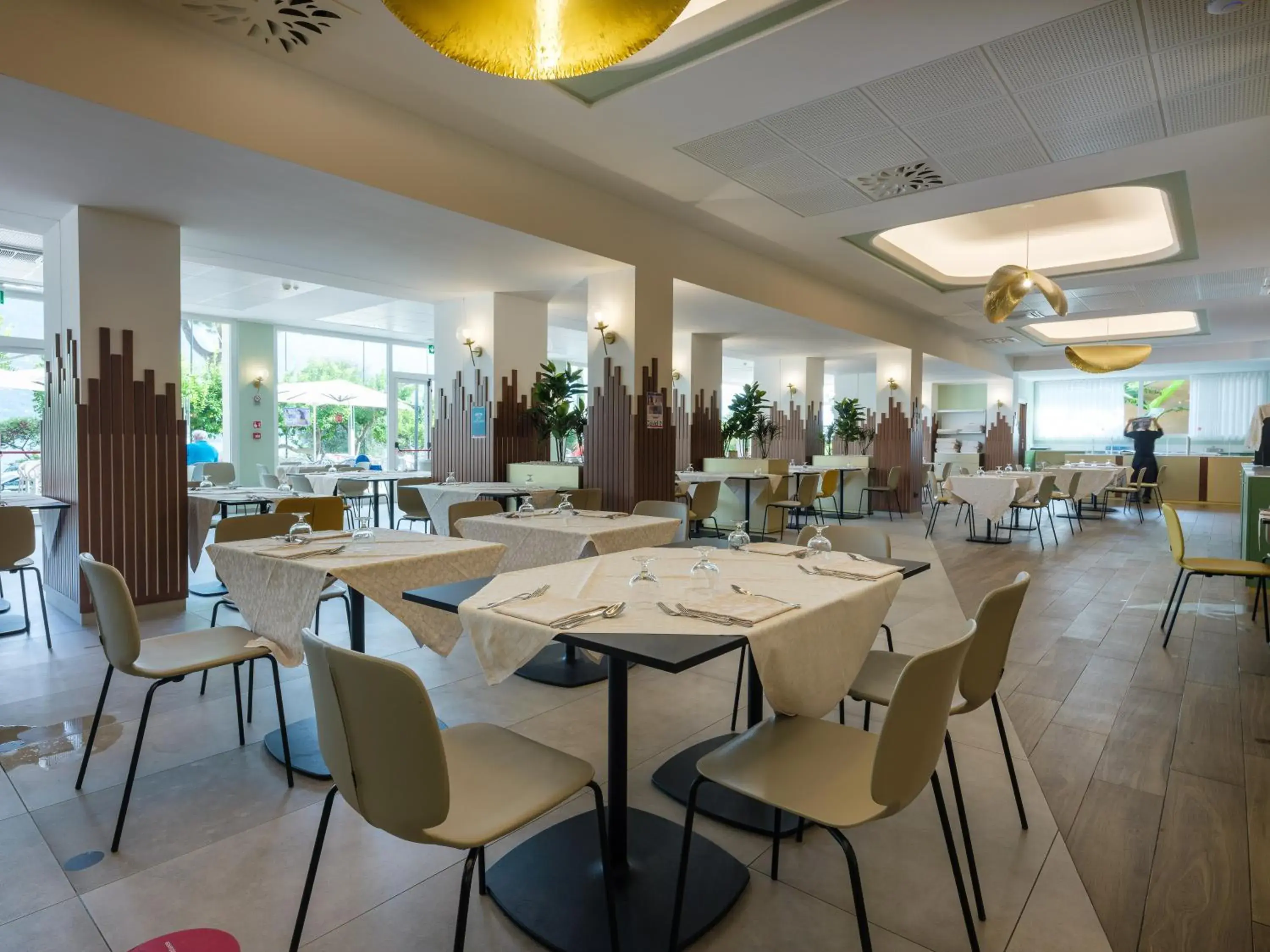 Restaurant/places to eat in Hotel Leonardo Da Vinci Restaurant/places to eat in Hotel Leonardo Da Vinci