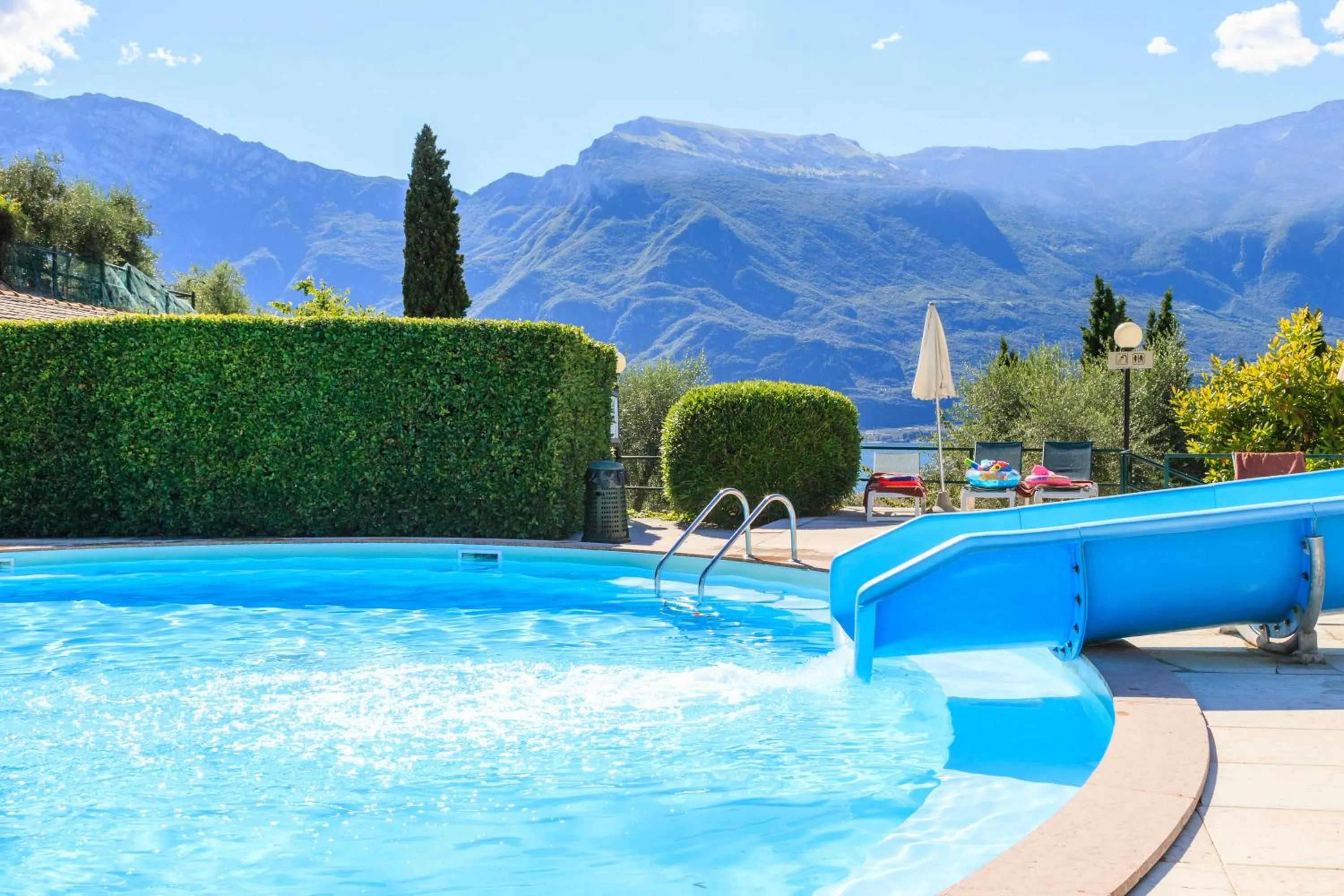 Swimming pool in Hotel Leonardo Da Vinci
